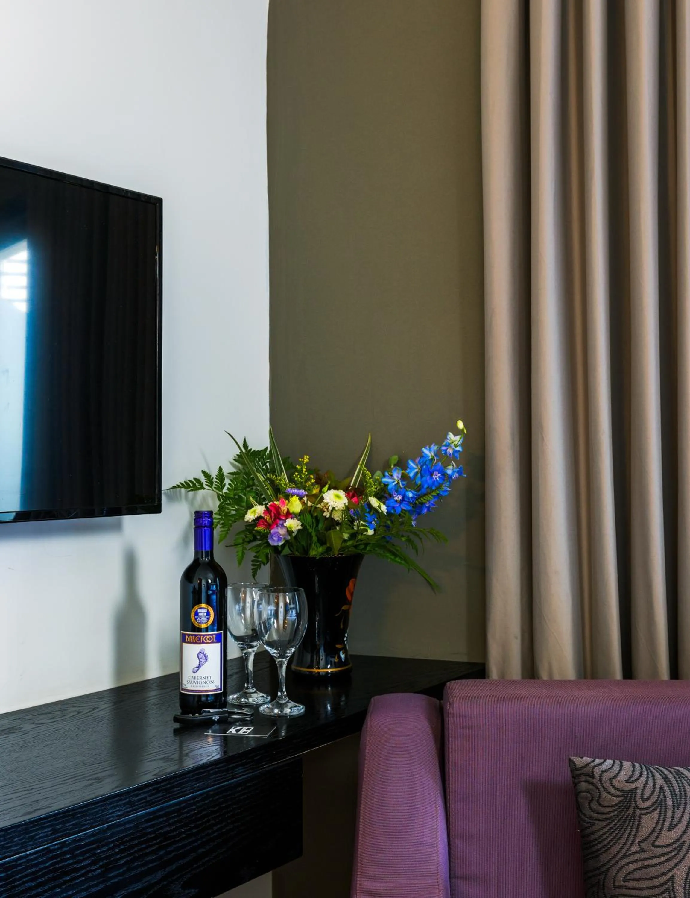 TV and multimedia in Kalvin Boutique Hotel by Levinsky Market Tel-Aviv