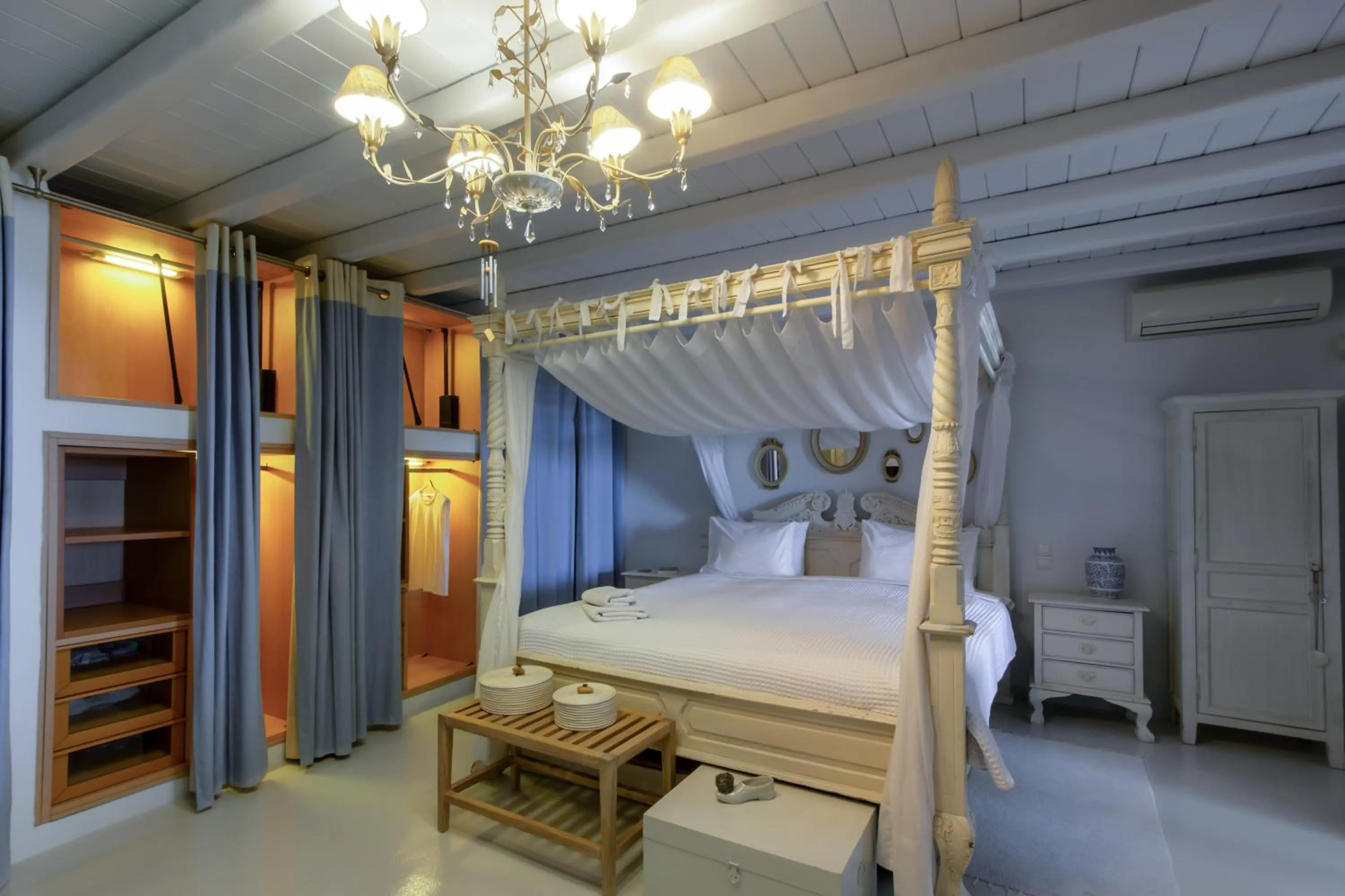 Bed in Amaris Mykonian Residence