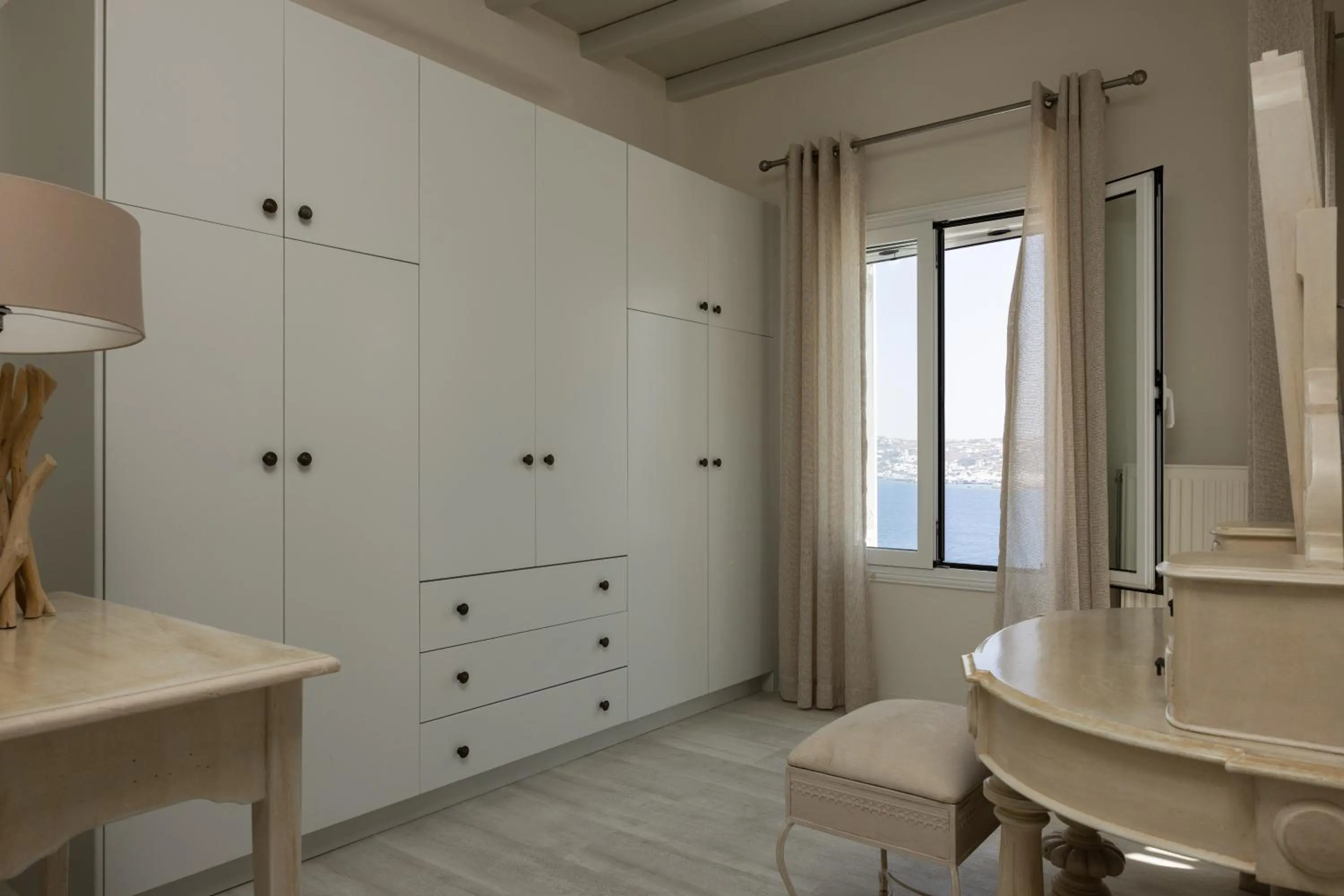 Amaris Mykonian Residence