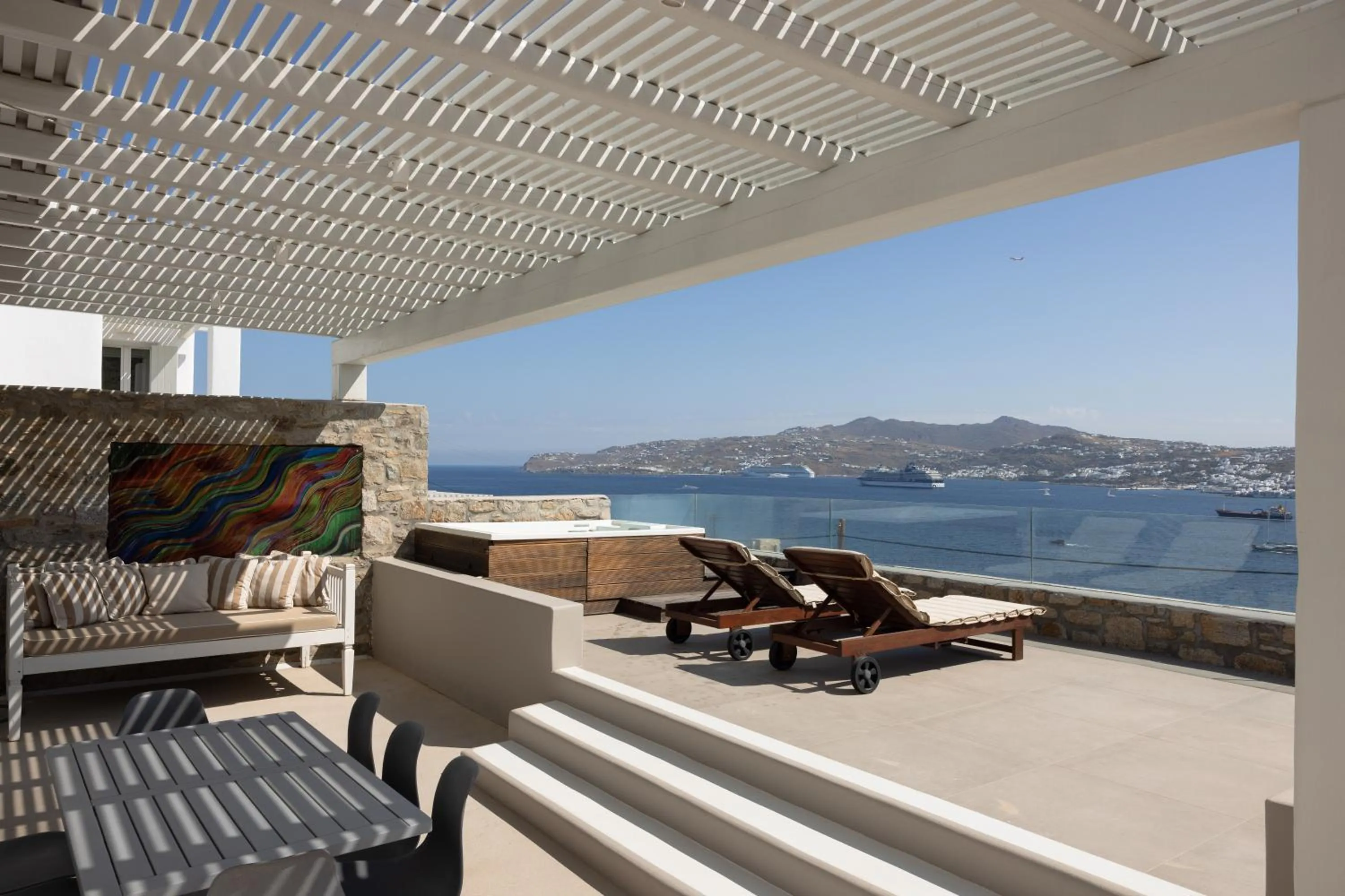 Hot Tub in Amaris Mykonian Residence