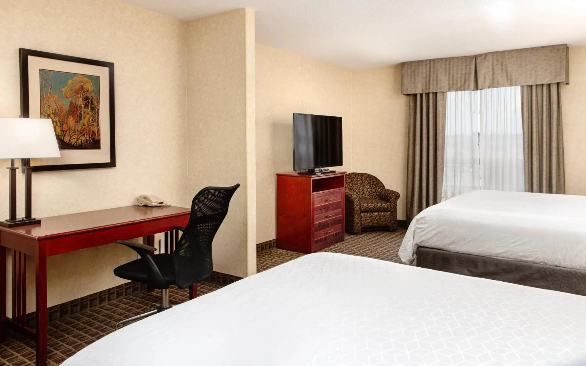 Photo of the whole room, Bed in Holiday Inn Express Edmonton North by IHG