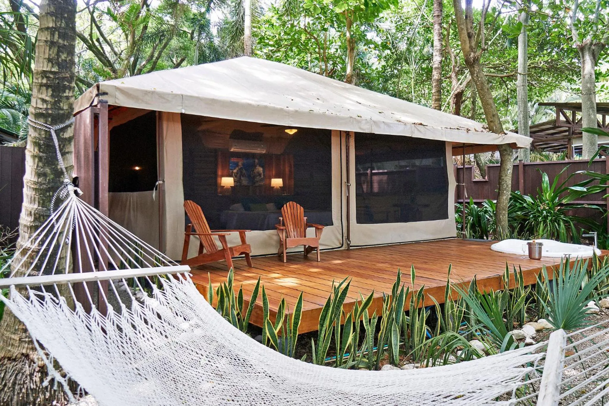 Hotel Tropico Latino