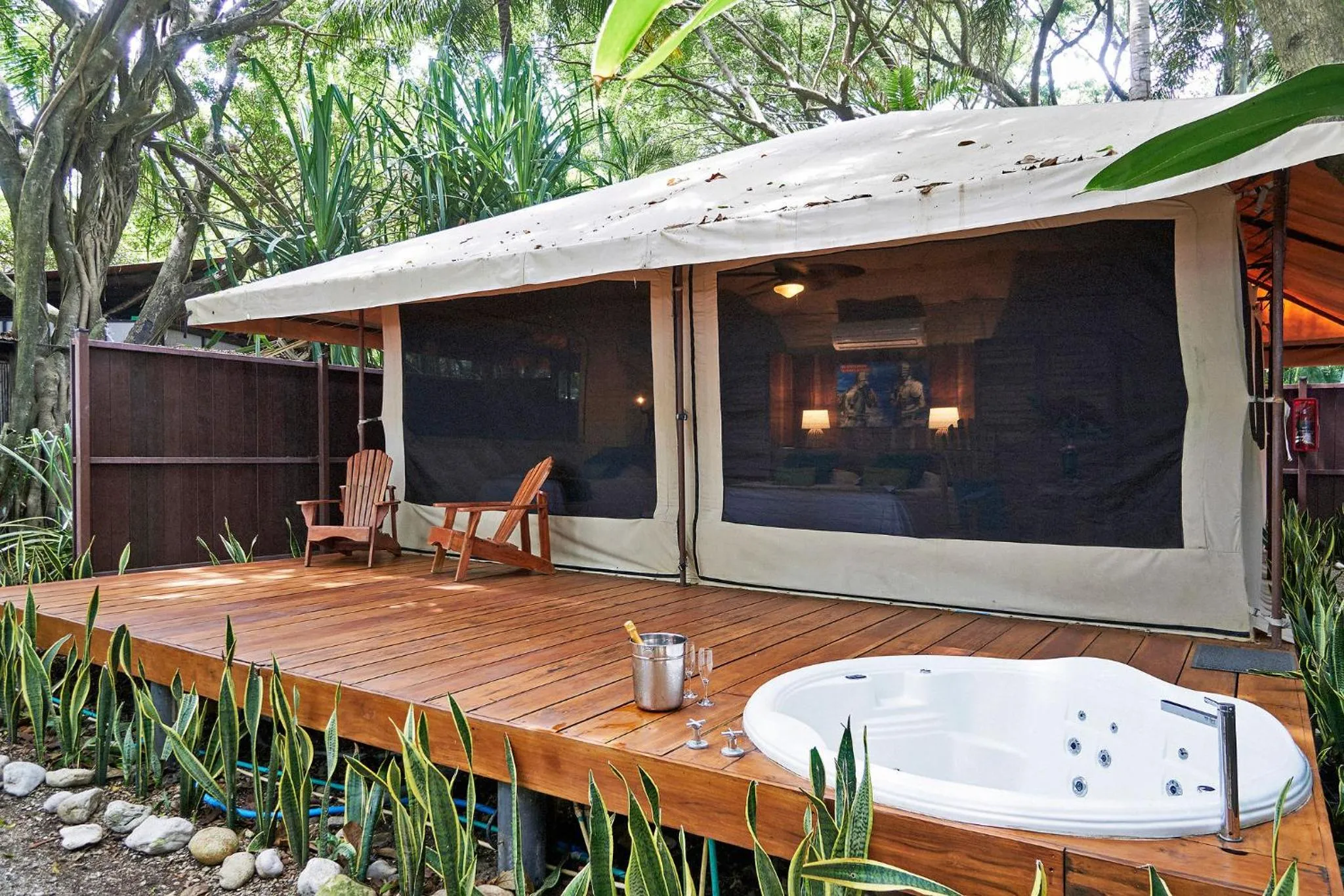 Hotel Tropico Latino