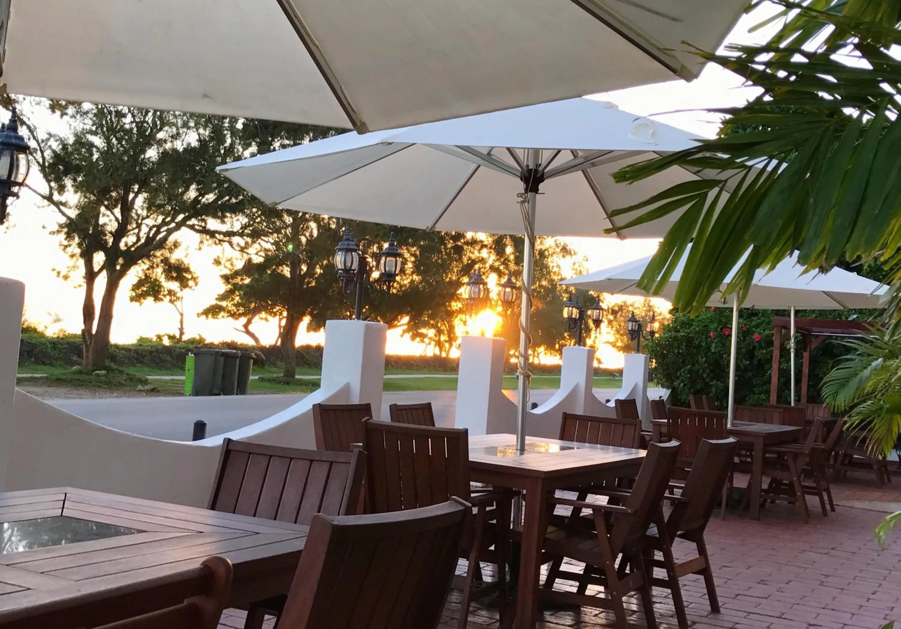 Restaurant/places to eat in Little Italy Hotel