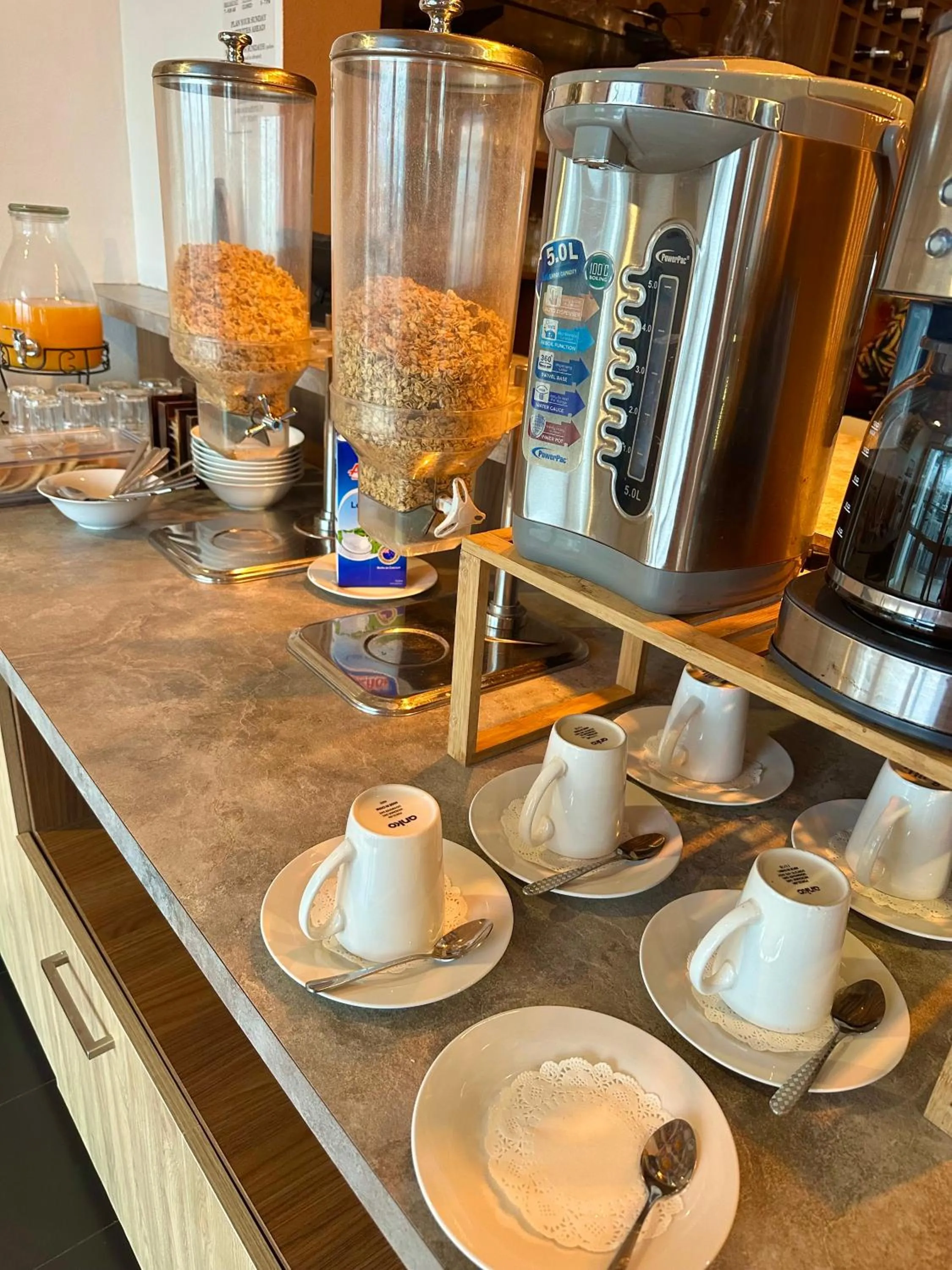 Breakfast in Little Italy Hotel