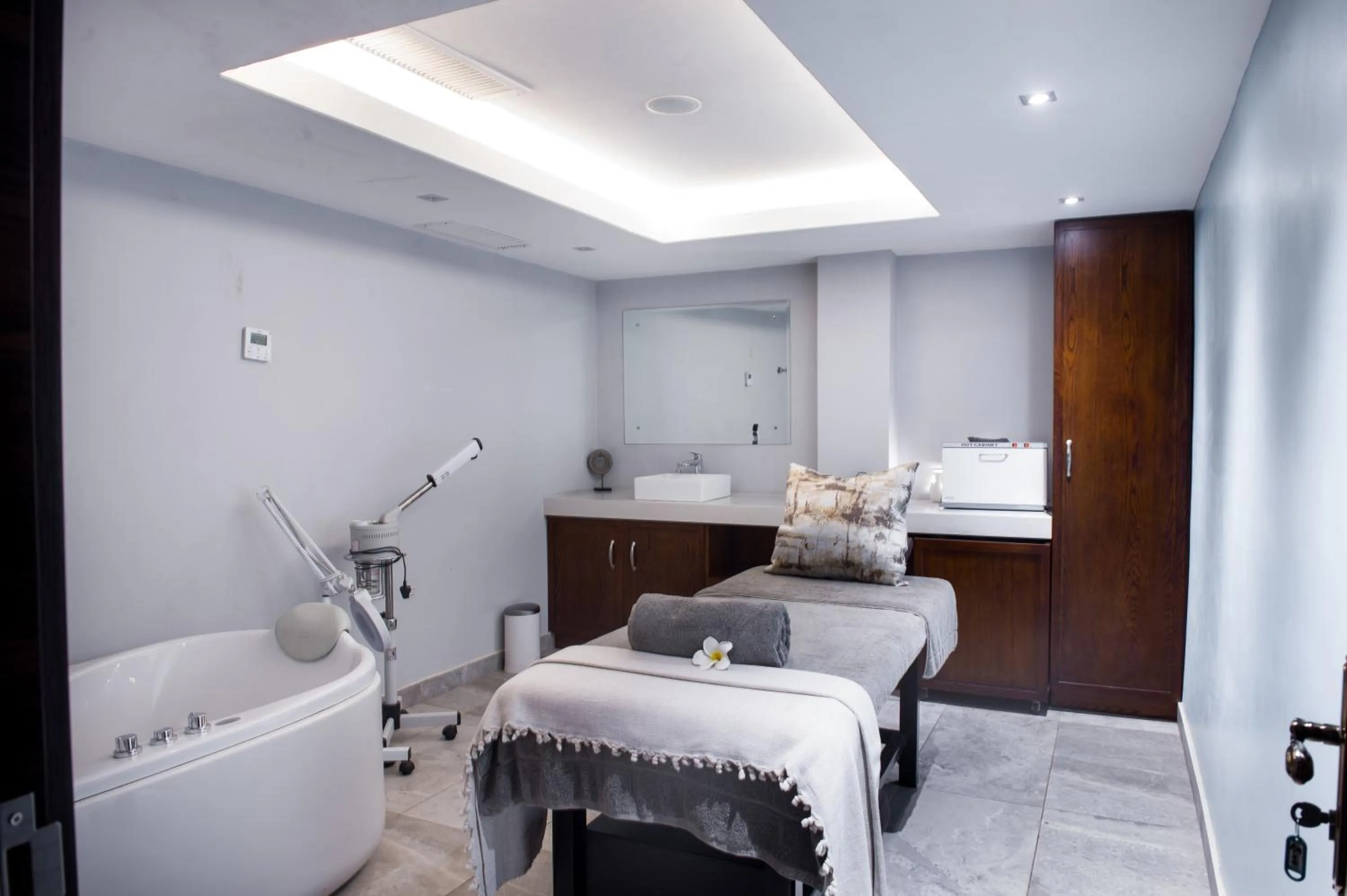 Massage in The Francis Hotel