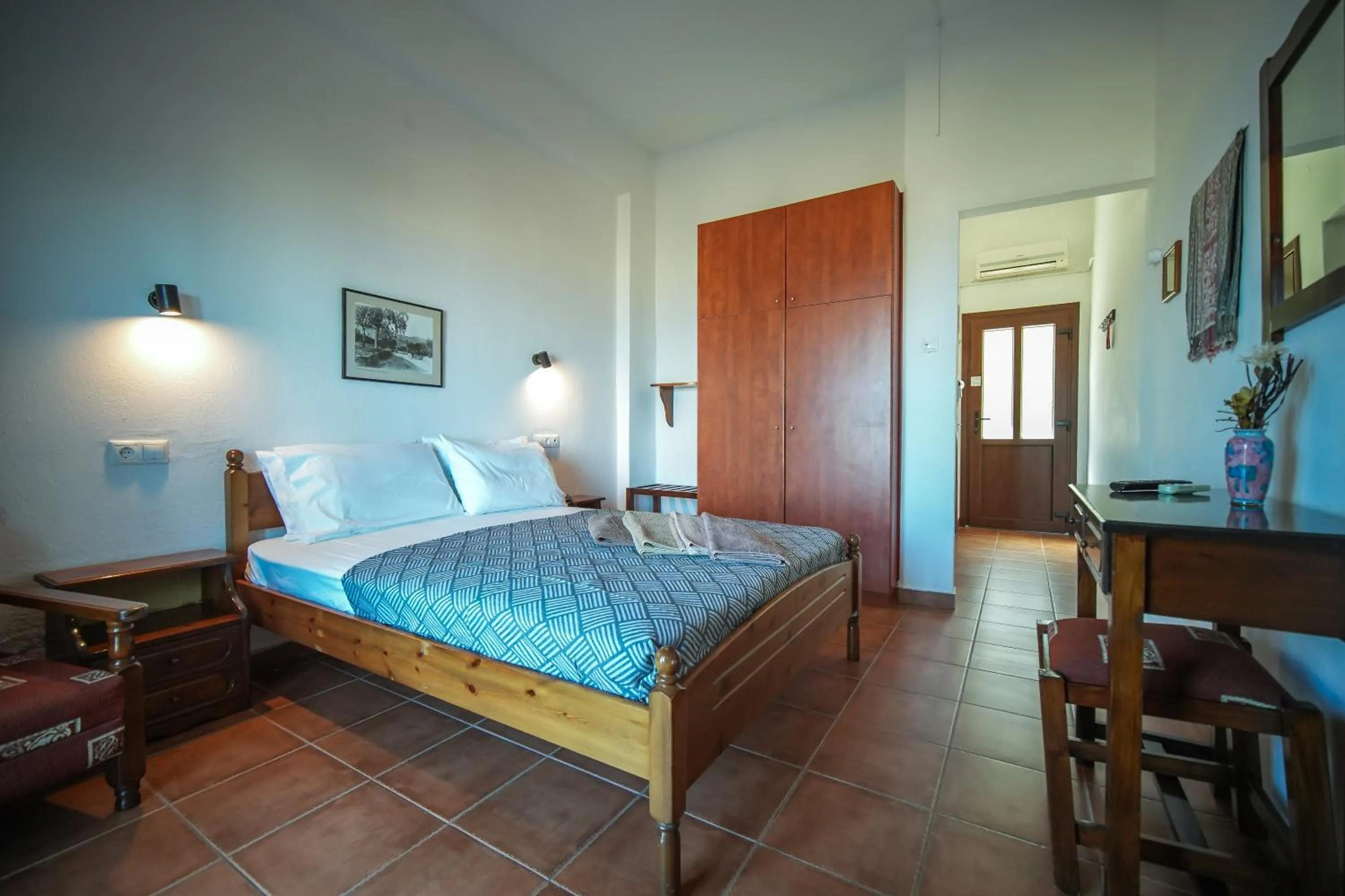 Bed in Hotel Hagiati