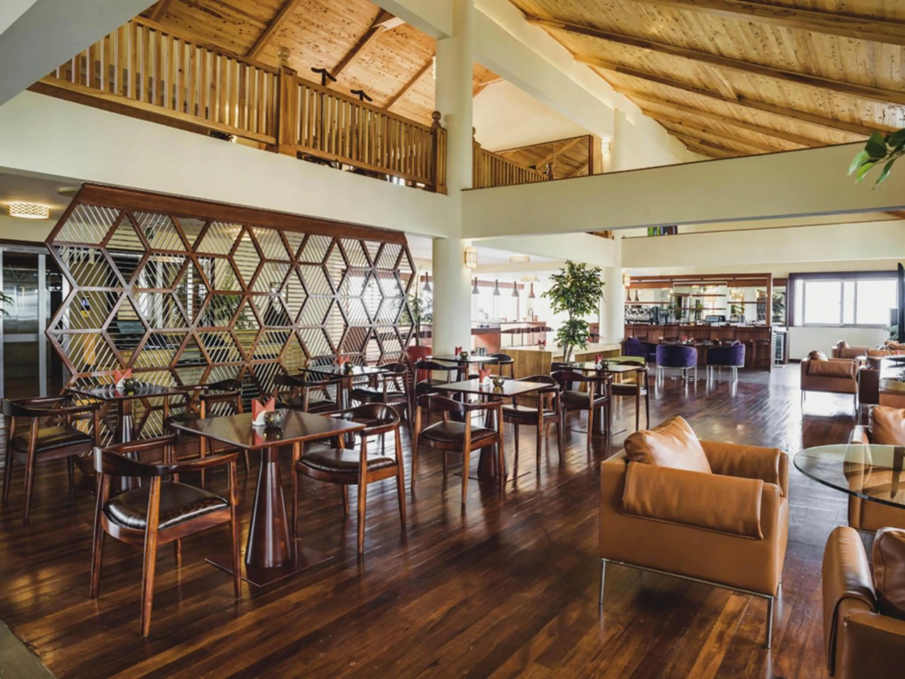 Lounge or bar in Mövenpick Hotel & Residences Nairobi