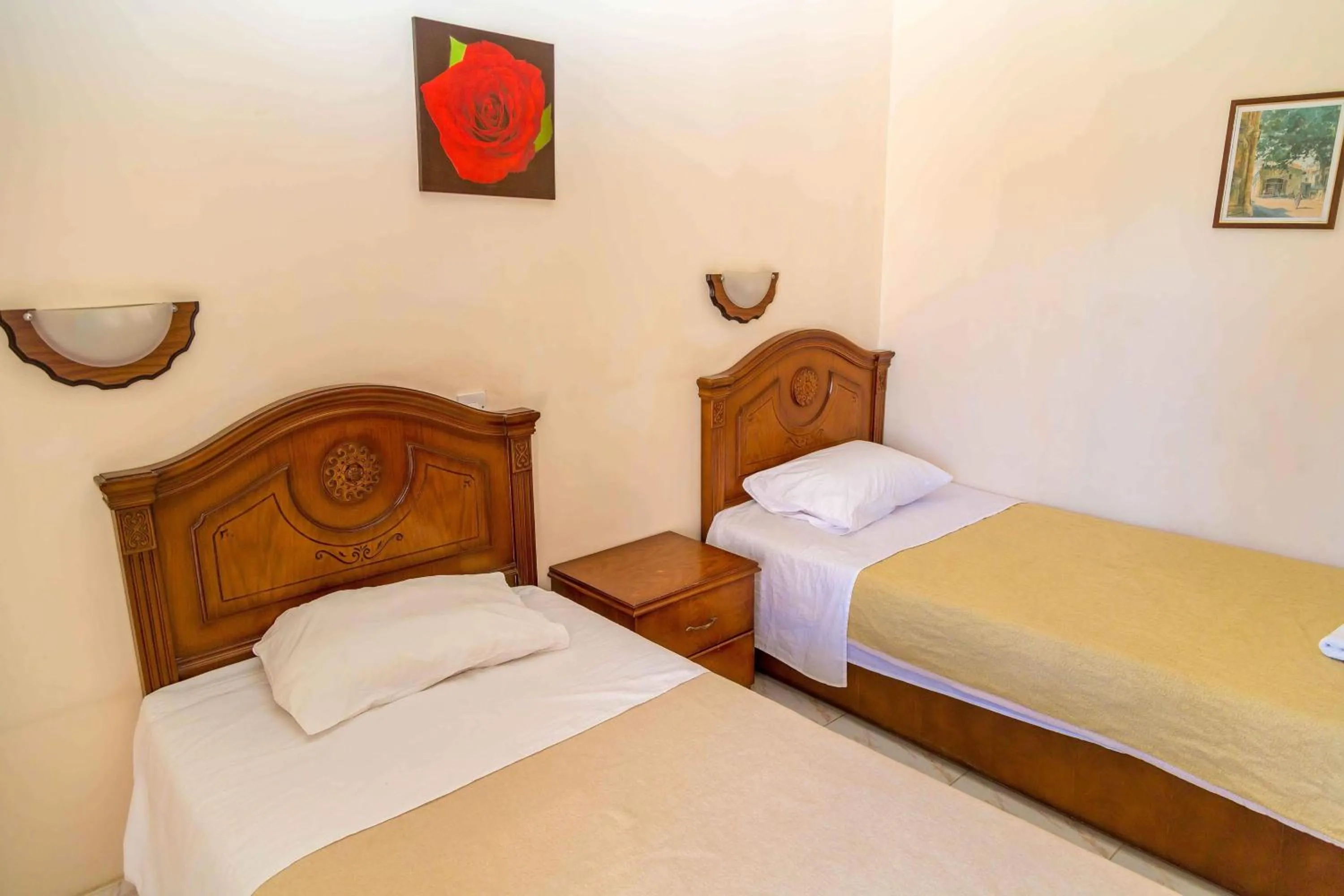 Bedroom, Bed in Chrysanthos Boutique Apartments