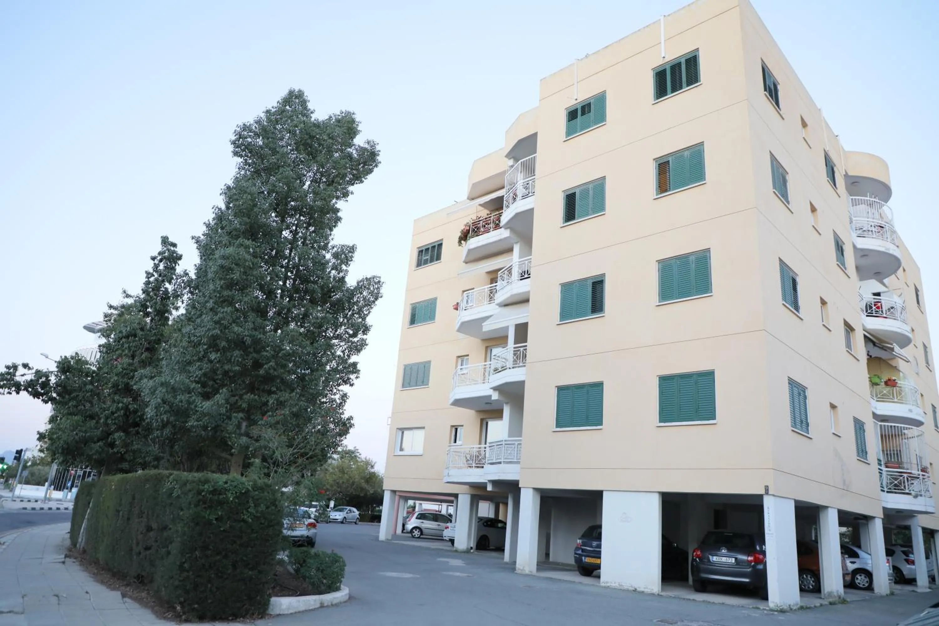Property building in Bianco E U Apartment