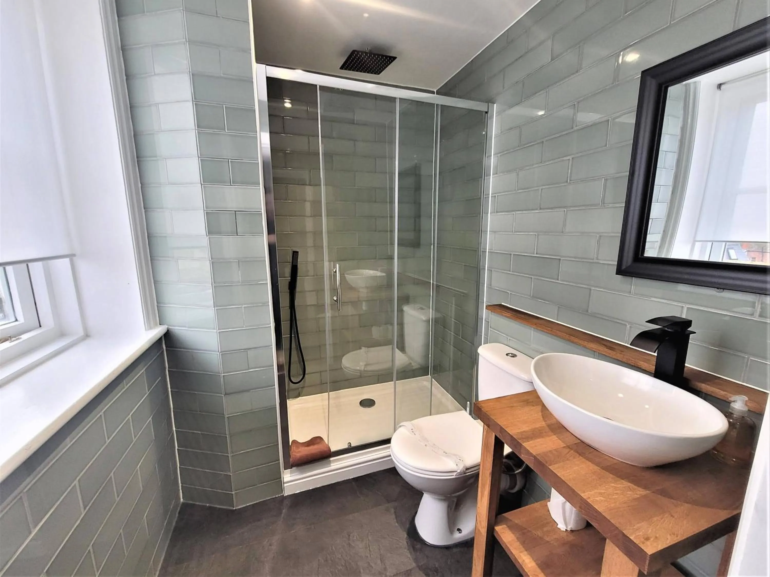 New County Hotel & Serviced Apartments by RoomsBooked