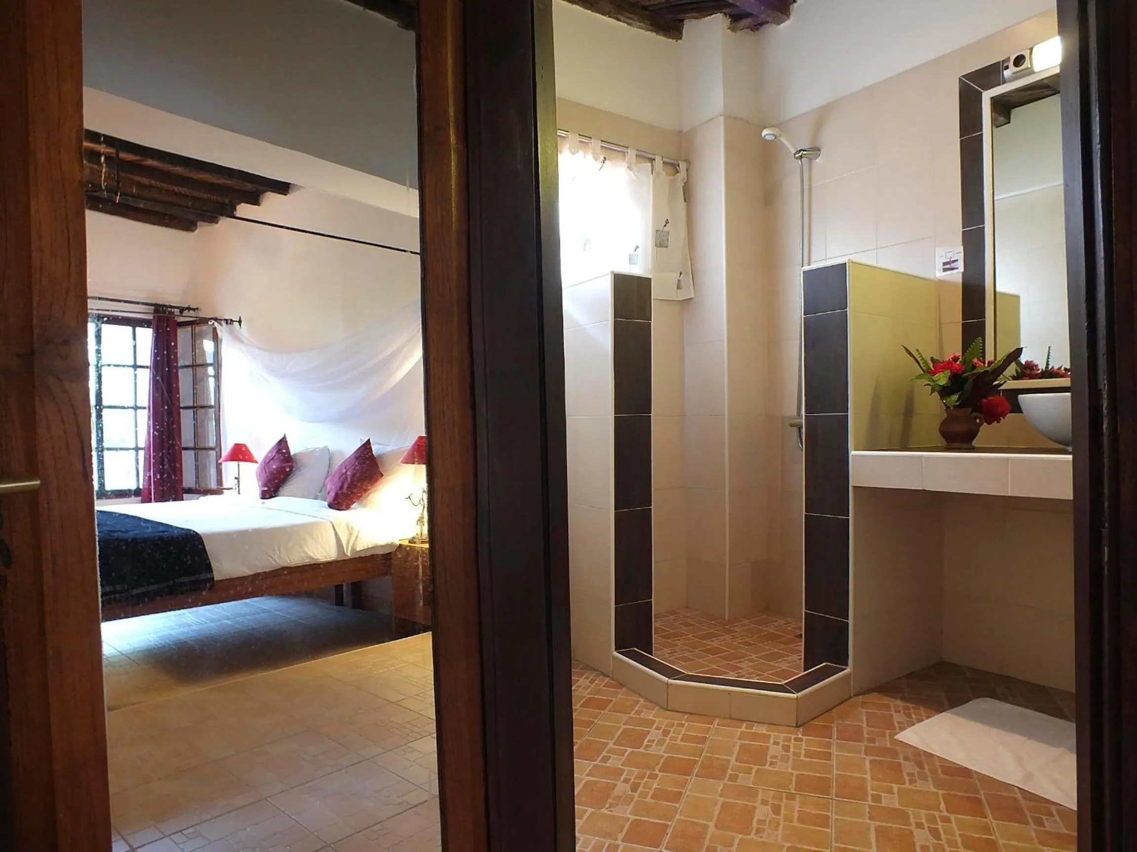 Photo of the whole room in Hôtel Kadiandoumagne