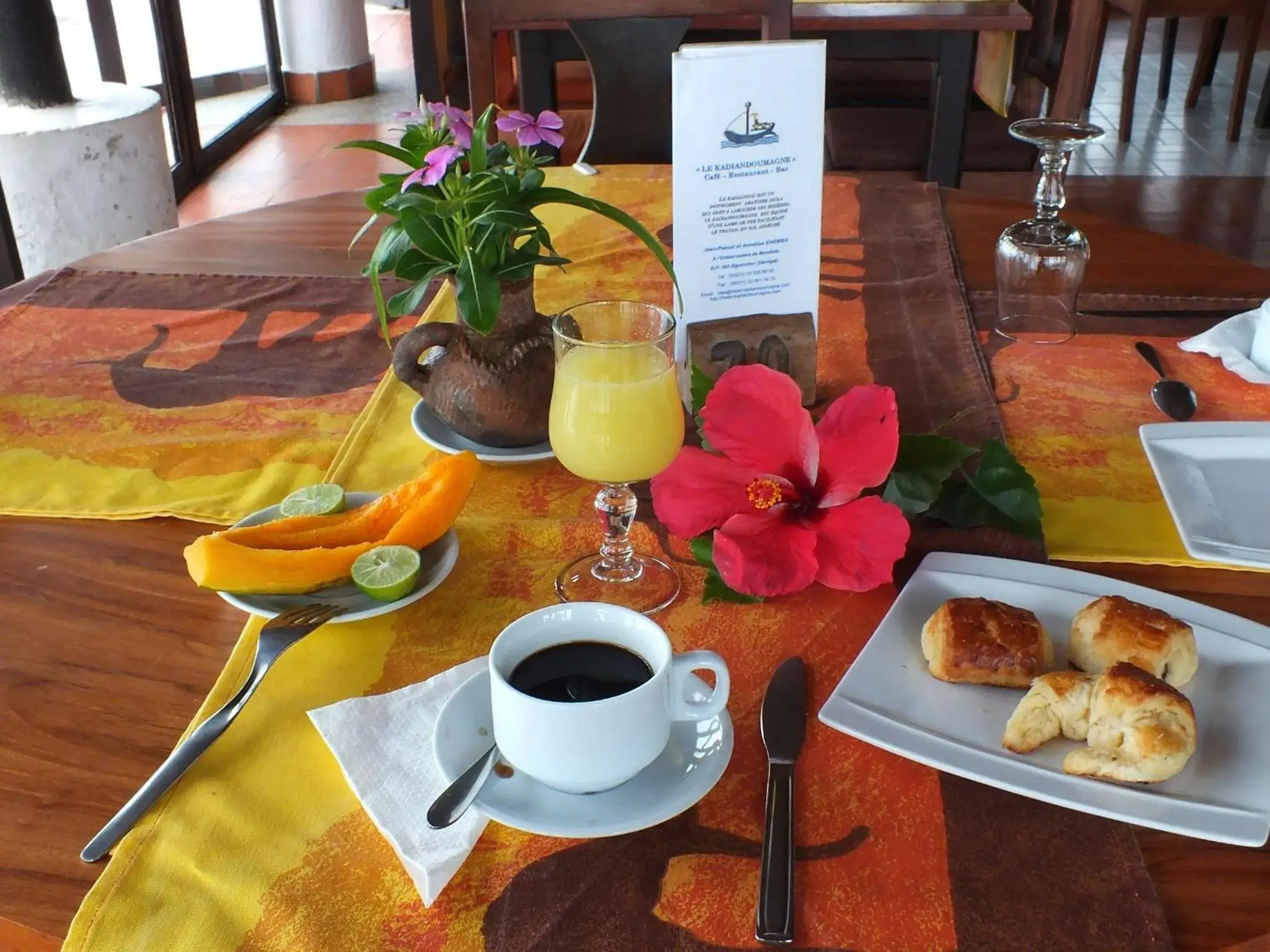 Food and drinks in Hôtel Kadiandoumagne Food and drinks in Hôtel Kadiandoumagne