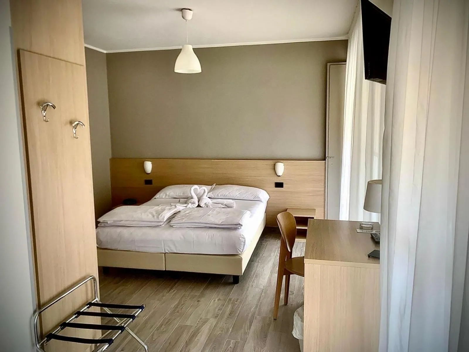 Bed in Hotel Astoria