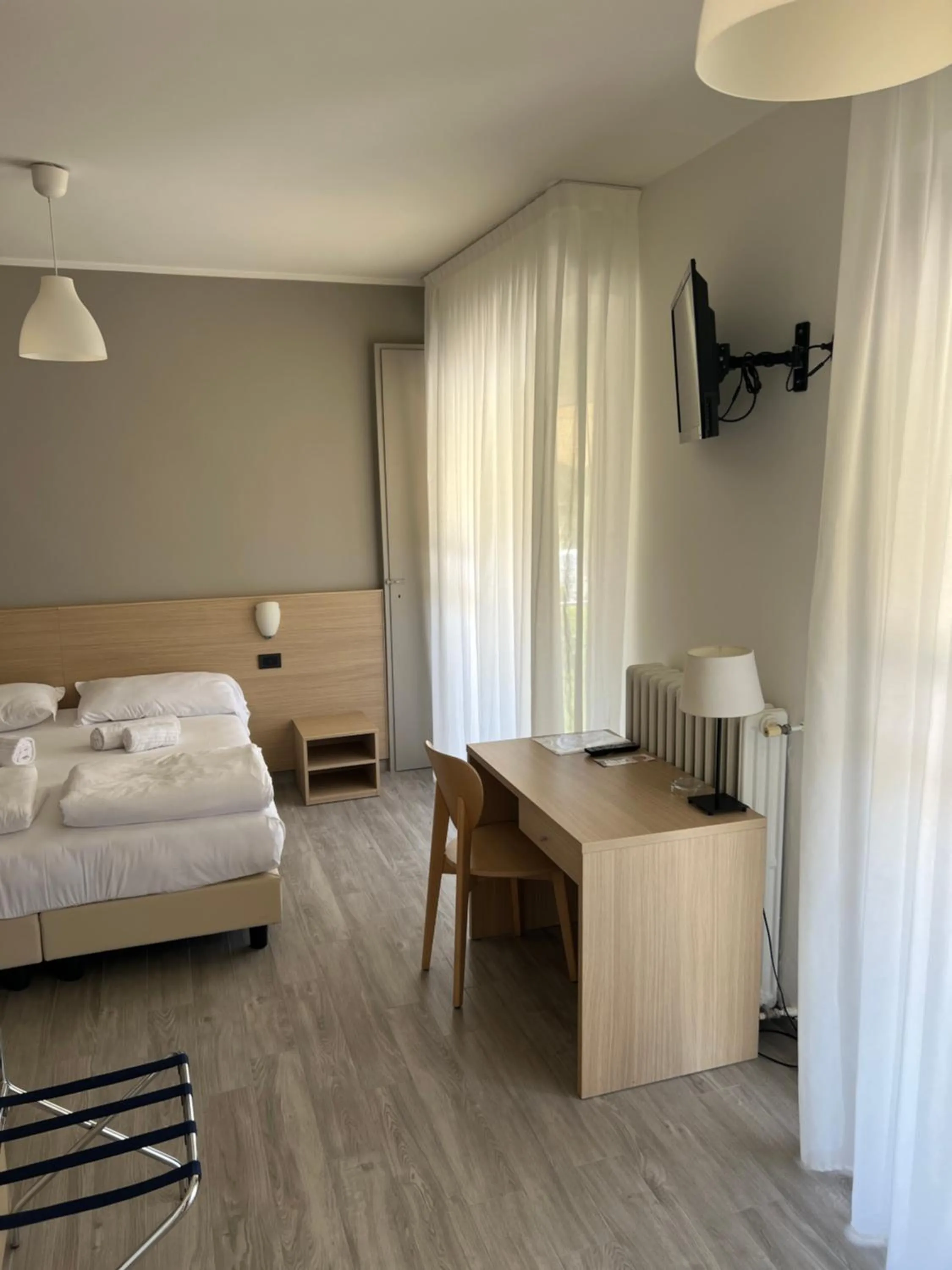 Bed in Hotel Astoria