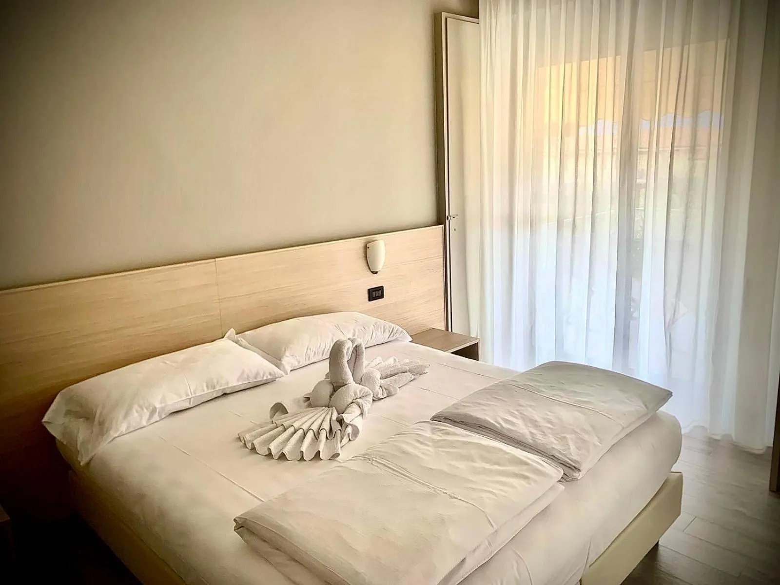 Bed in Hotel Astoria