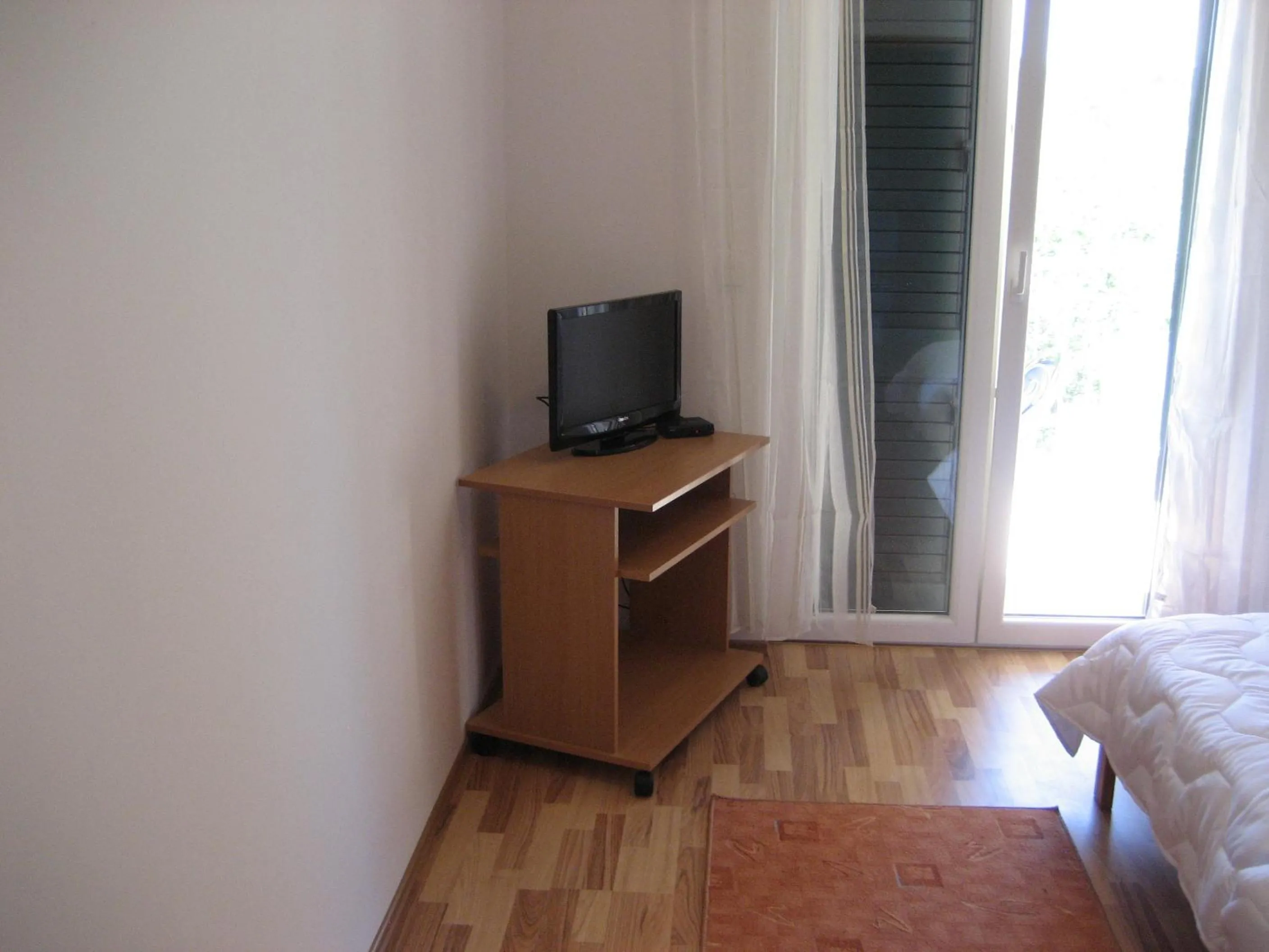TV and multimedia, Bed in Villa Rozic