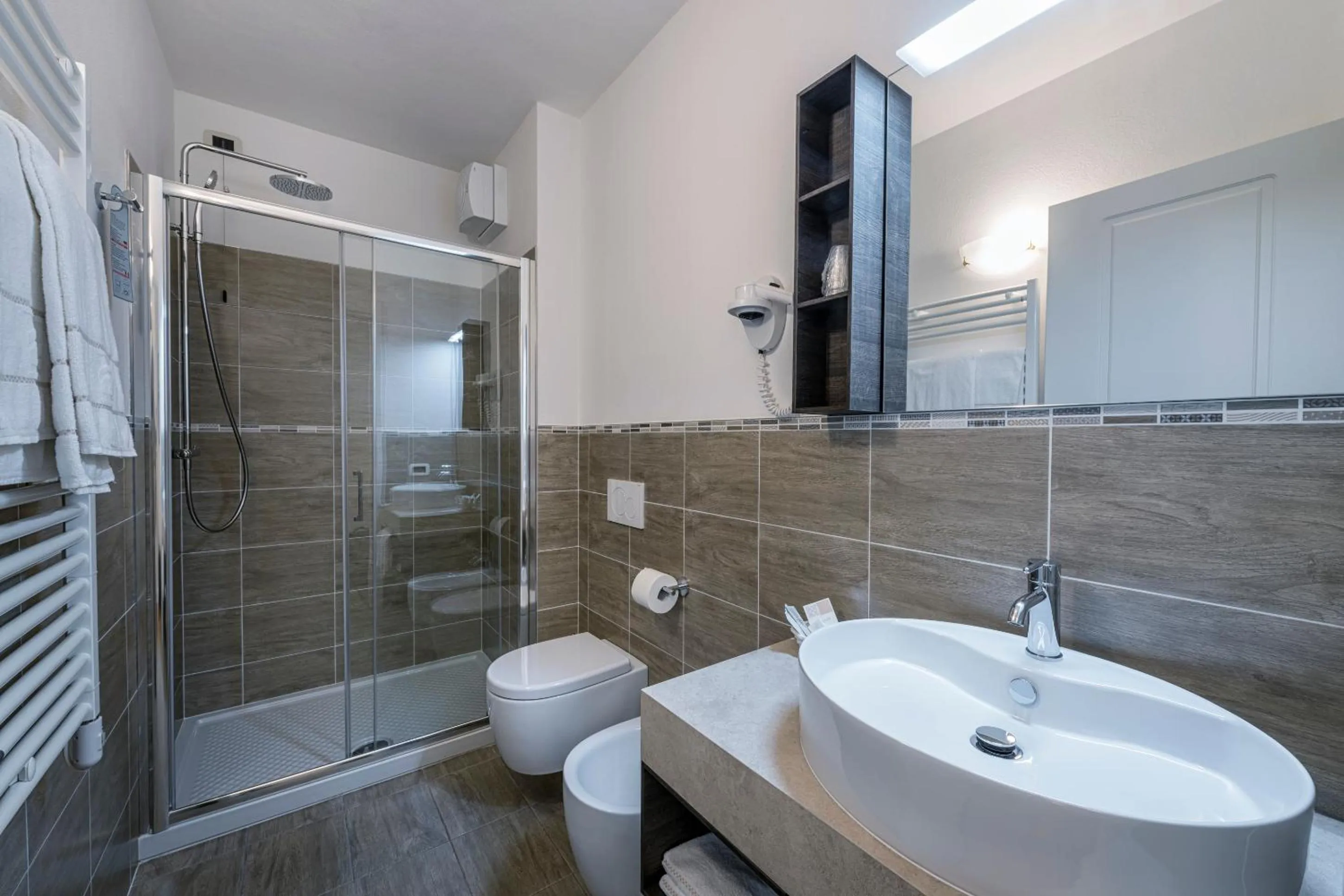 Shower in Hotel Garni Corona