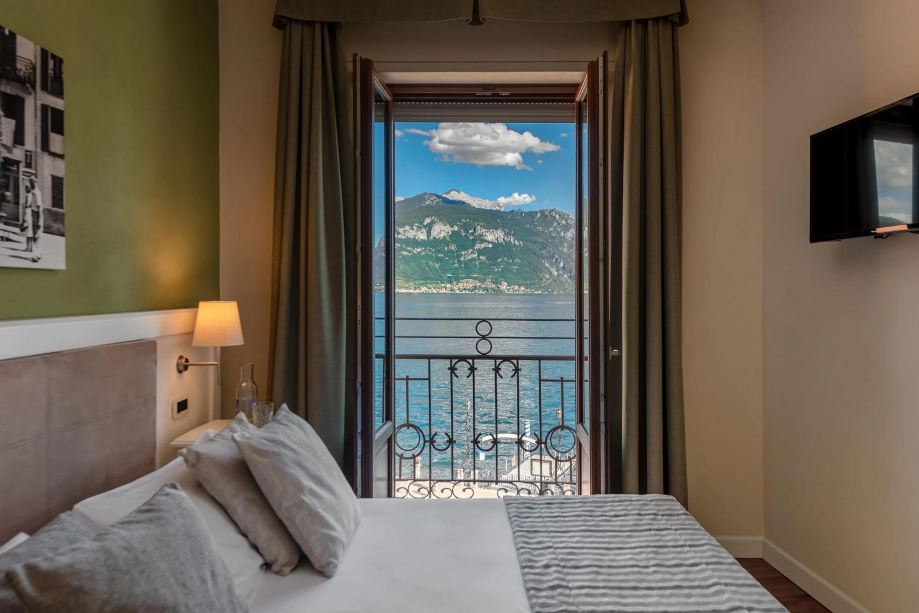 Bed in Hotel Garni Corona