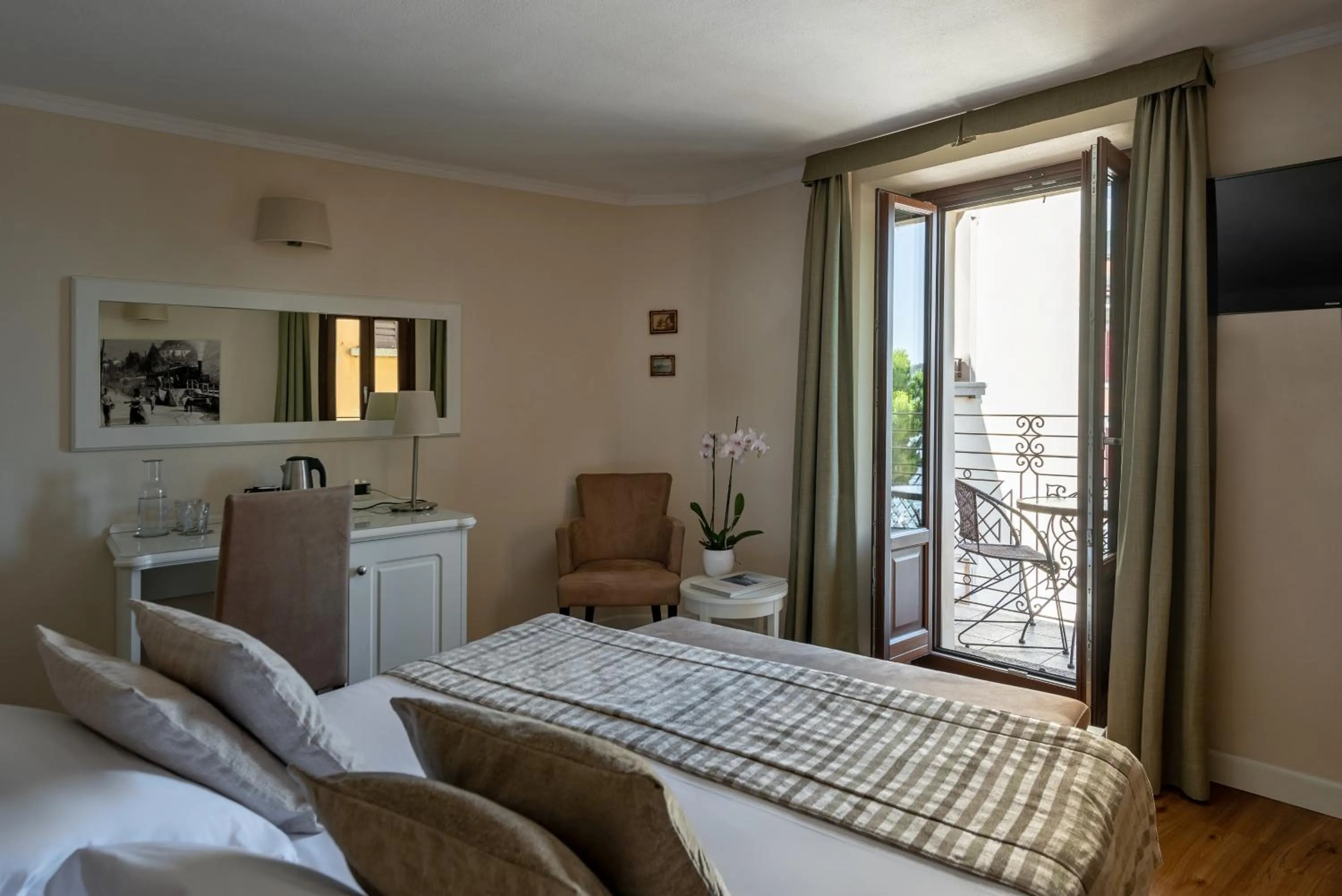 Bed in Hotel Garni Corona