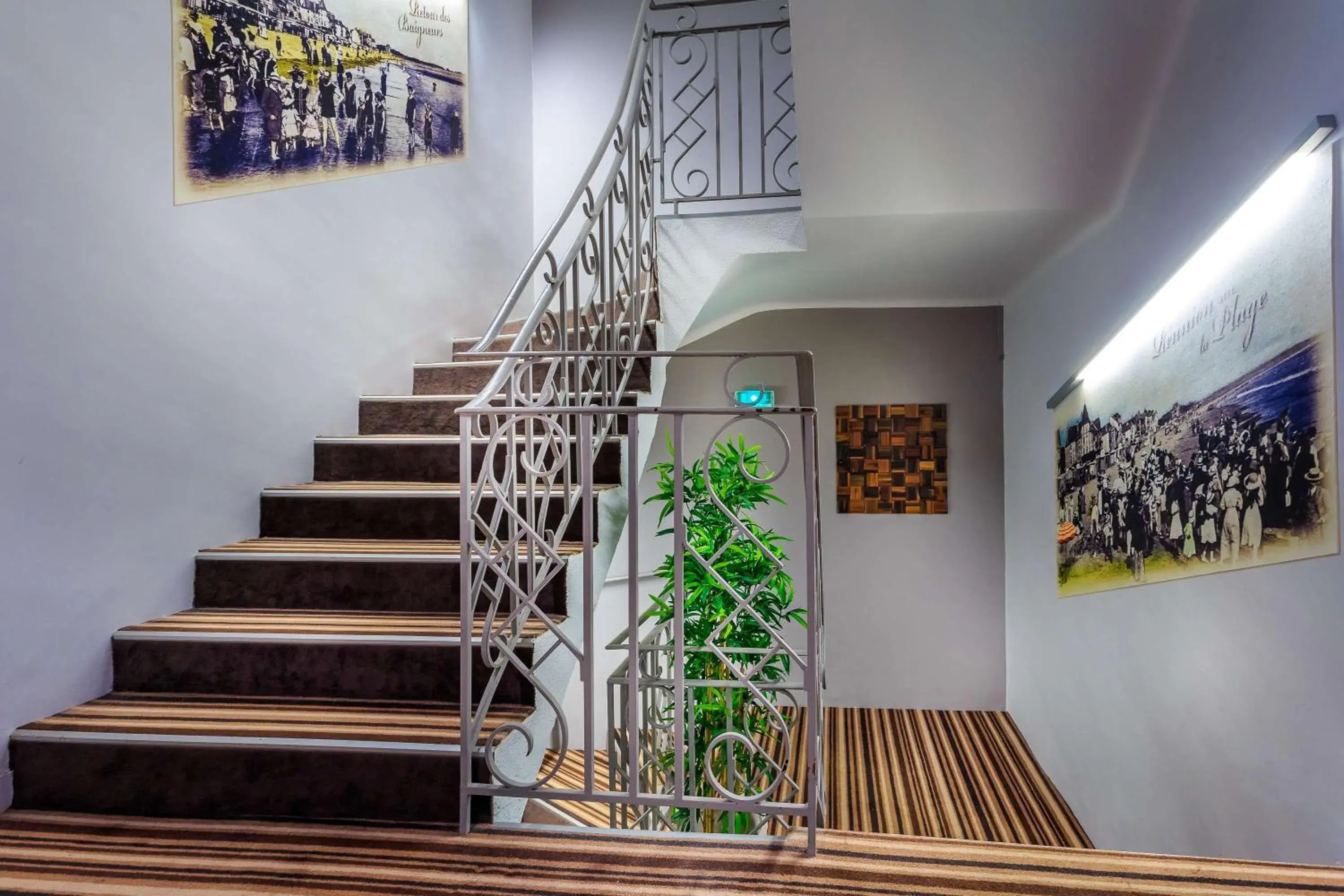 Property building in Best Western Hôtel Garden and Spa Property building in Best Western Hôtel Garden and Spa