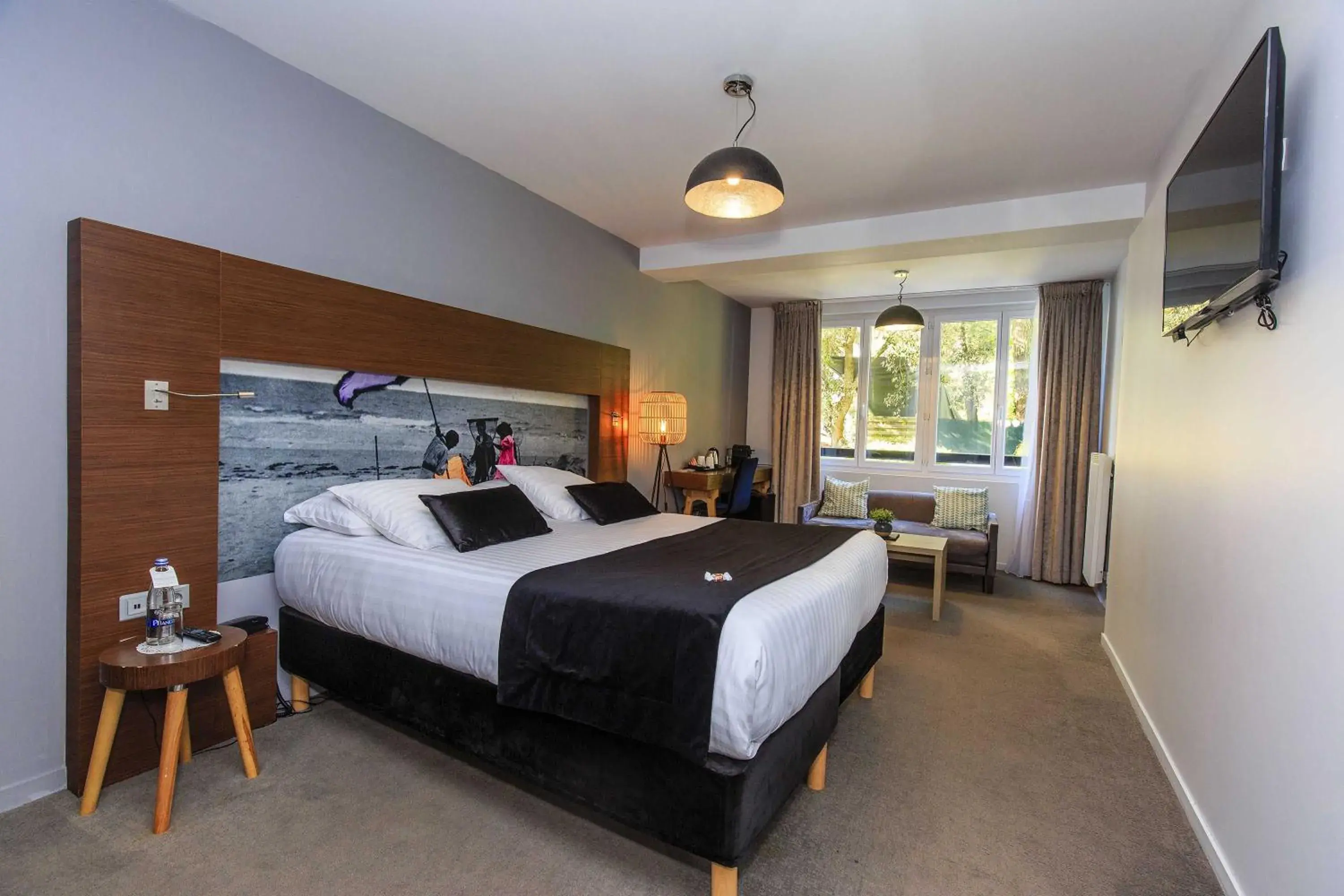 Family Room with Sofa Bed in Best Western Hôtel Garden and Spa Family Room with Sofa Bed in Best Western Hôtel Garden and Spa