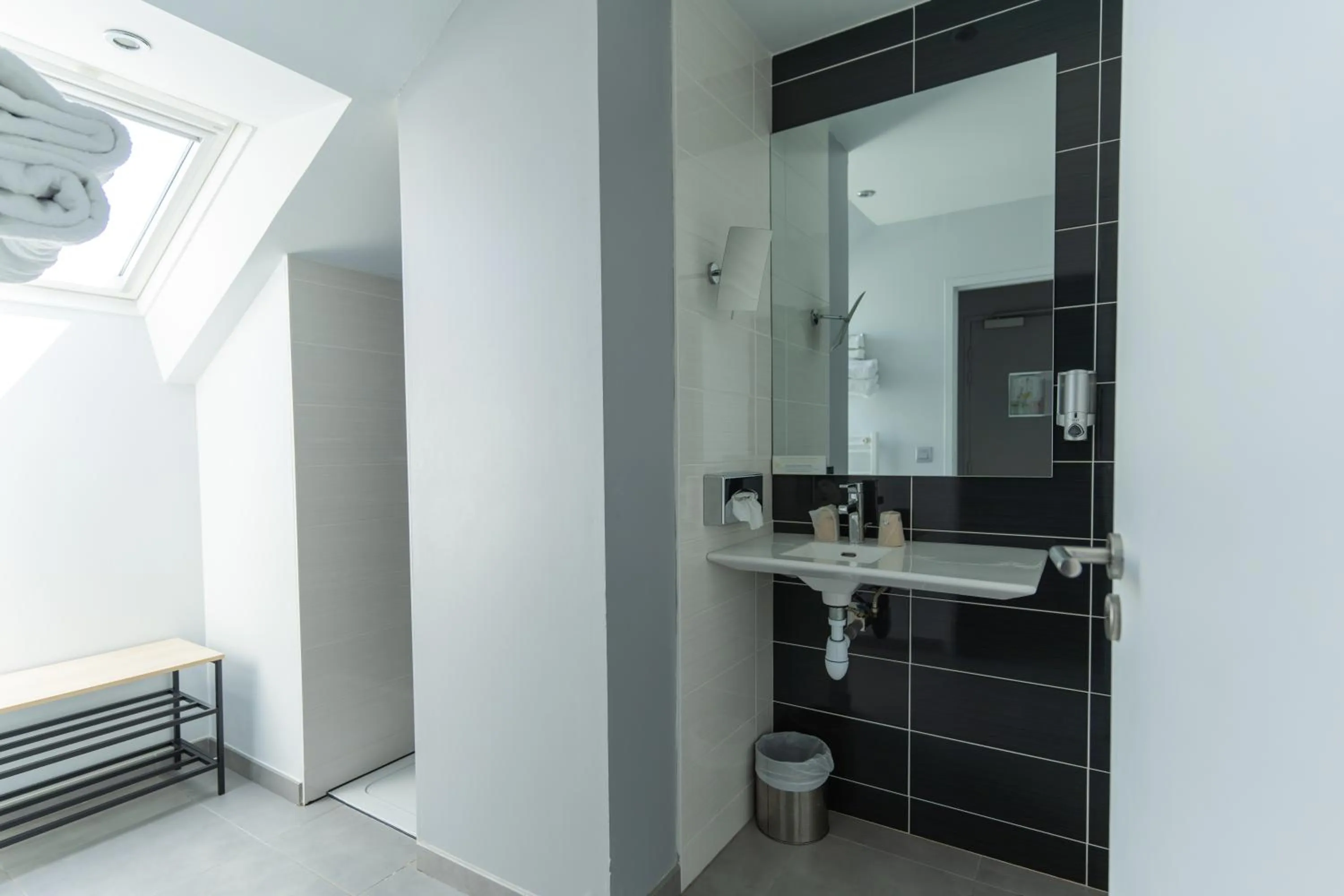 Bathroom in Best Western Hôtel Garden and Spa