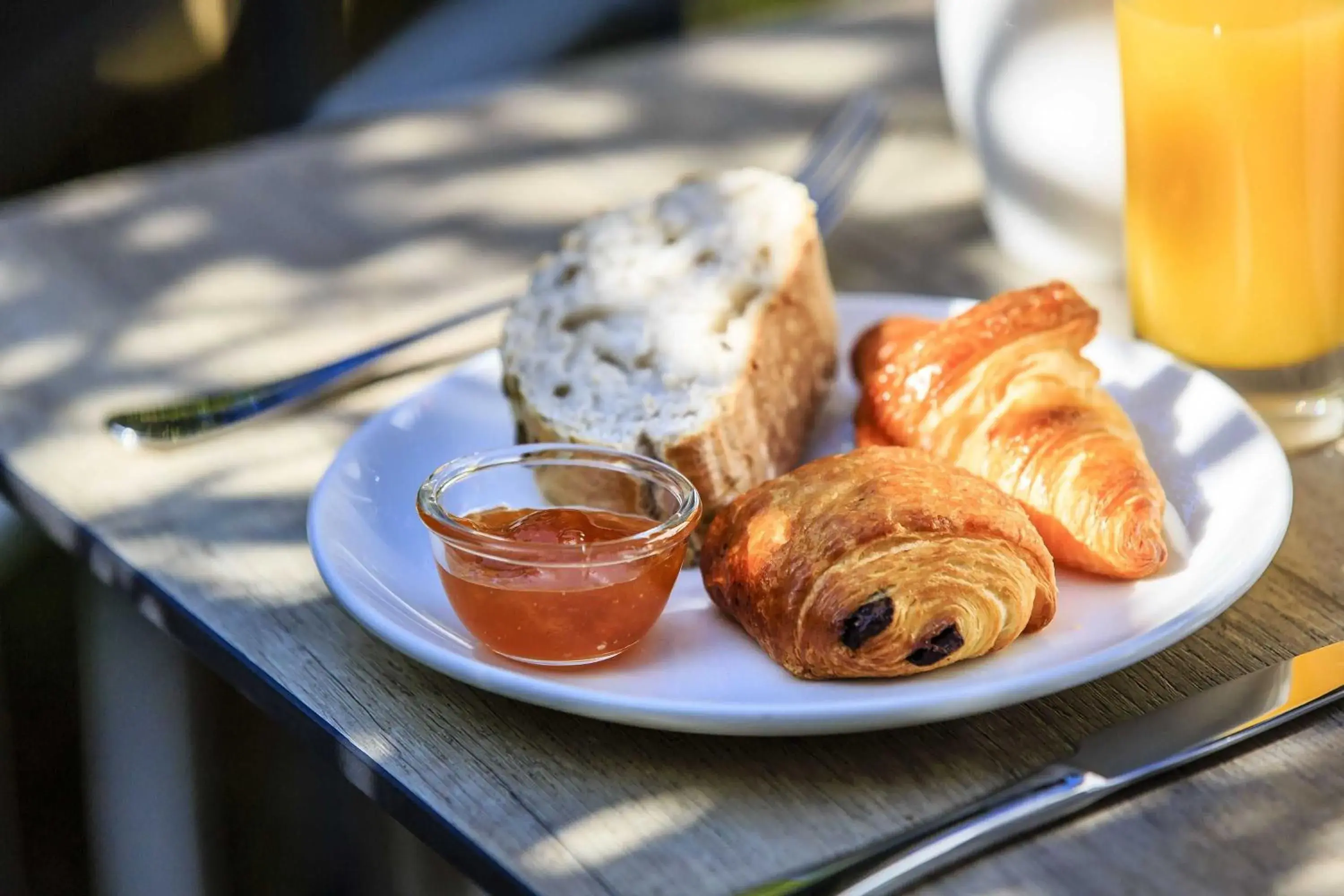Continental breakfast in Best Western Hôtel Garden and Spa Continental breakfast in Best Western Hôtel Garden and Spa