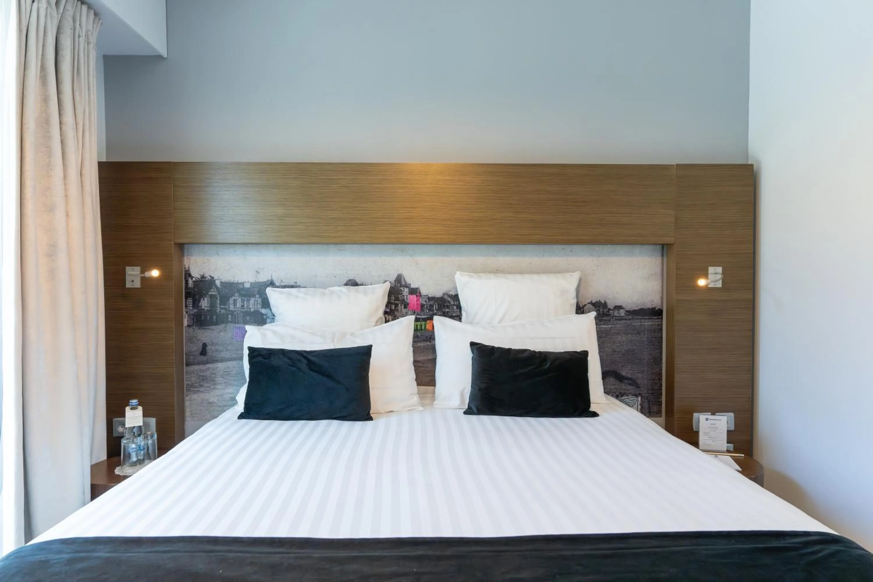 Photo of the whole room, Bed in Best Western Hôtel Garden and Spa