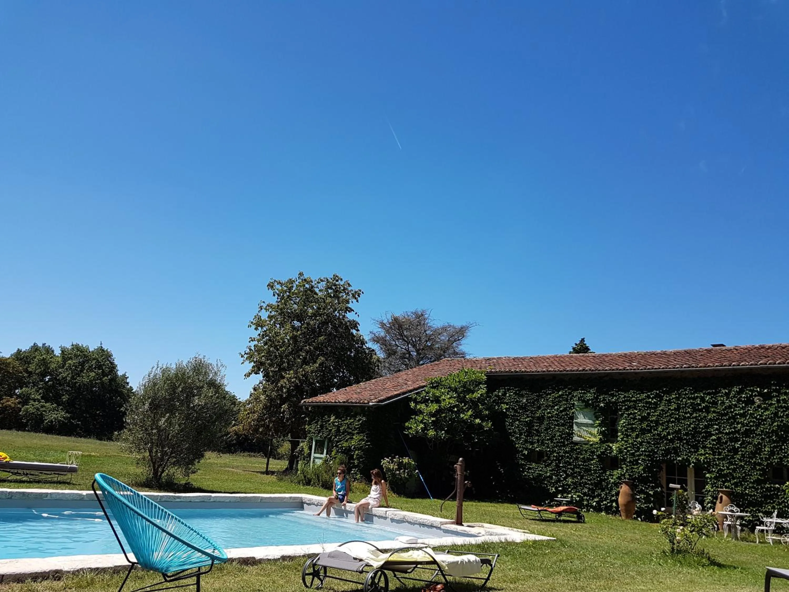 Swimming pool in Villa Marambat