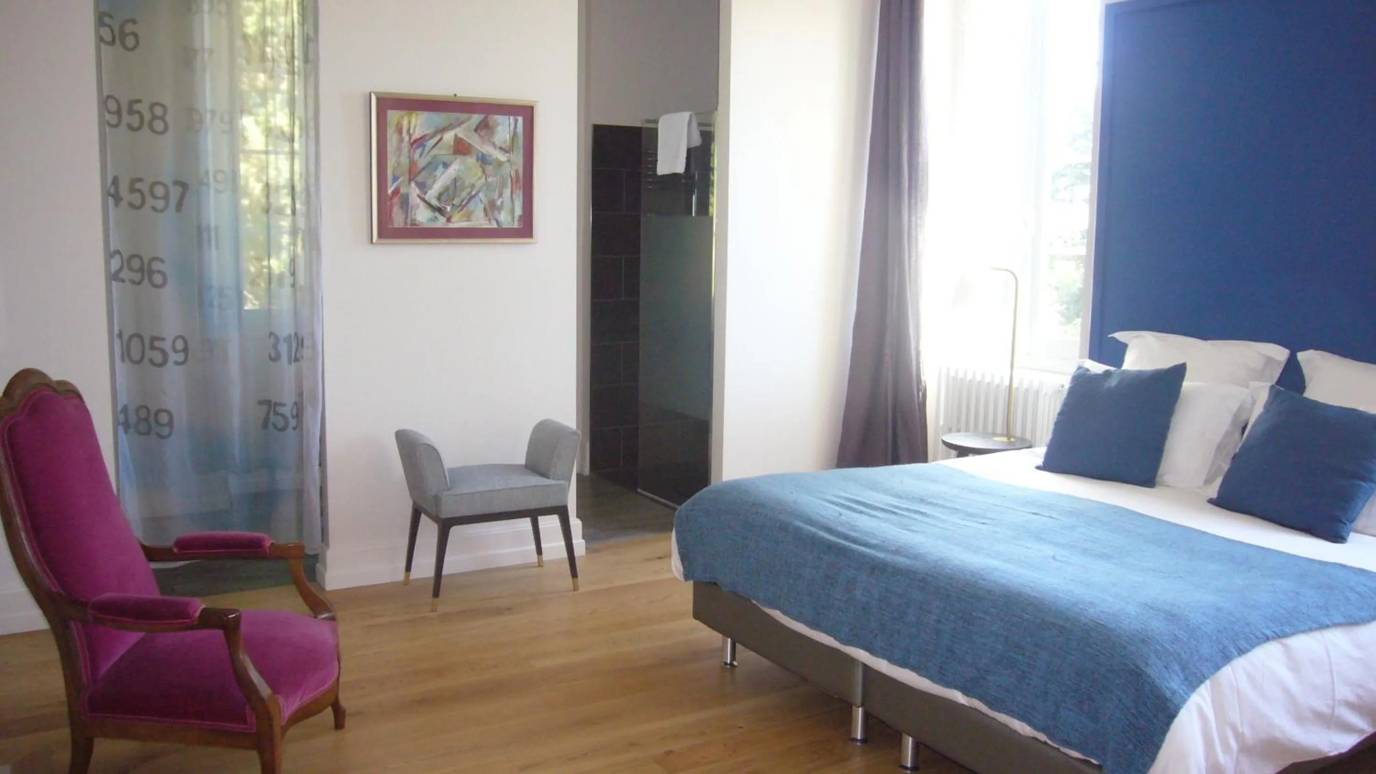 Photo of the whole room, Bed in Villa Marambat