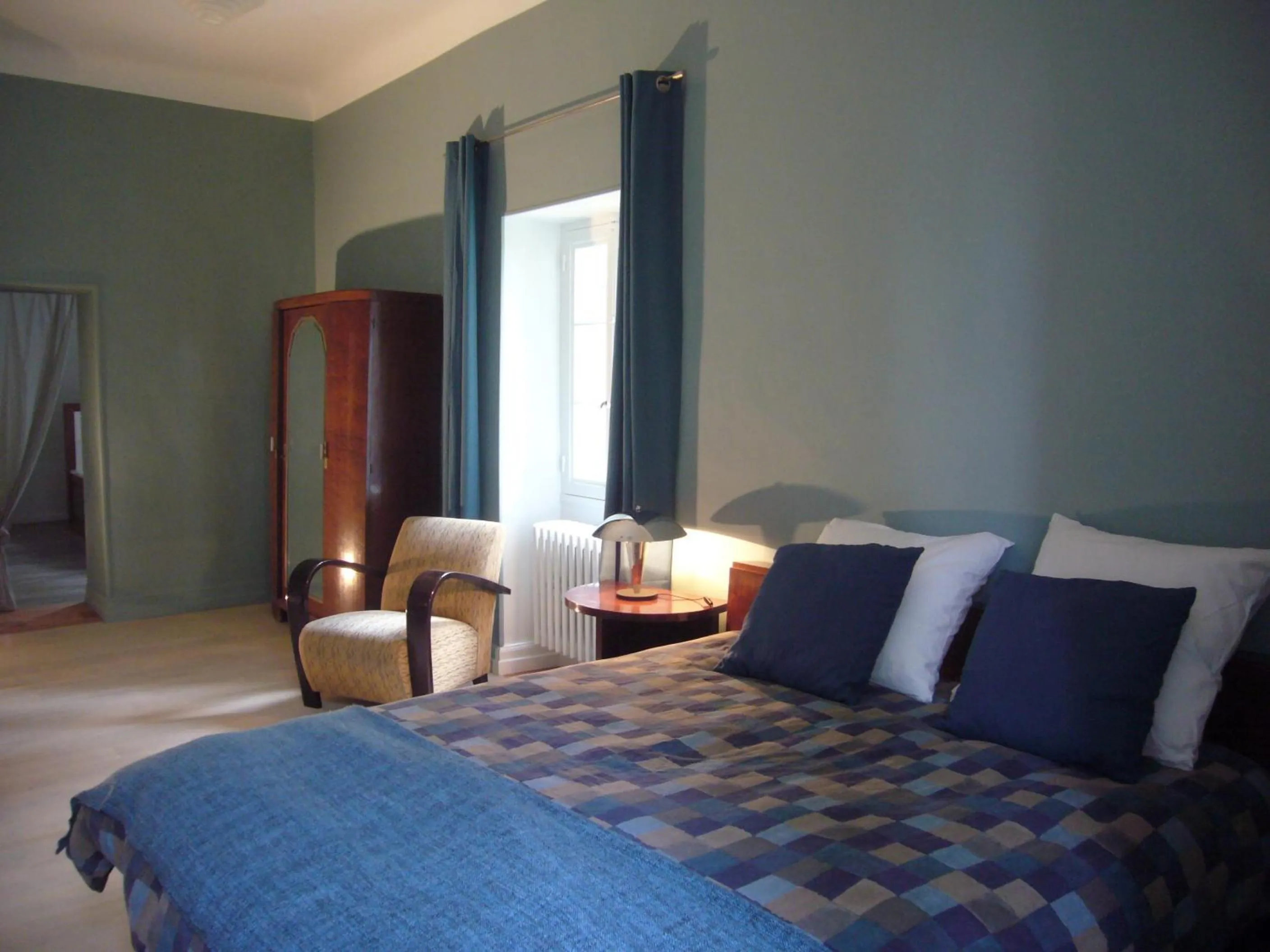 Photo of the whole room, Bed in Villa Marambat