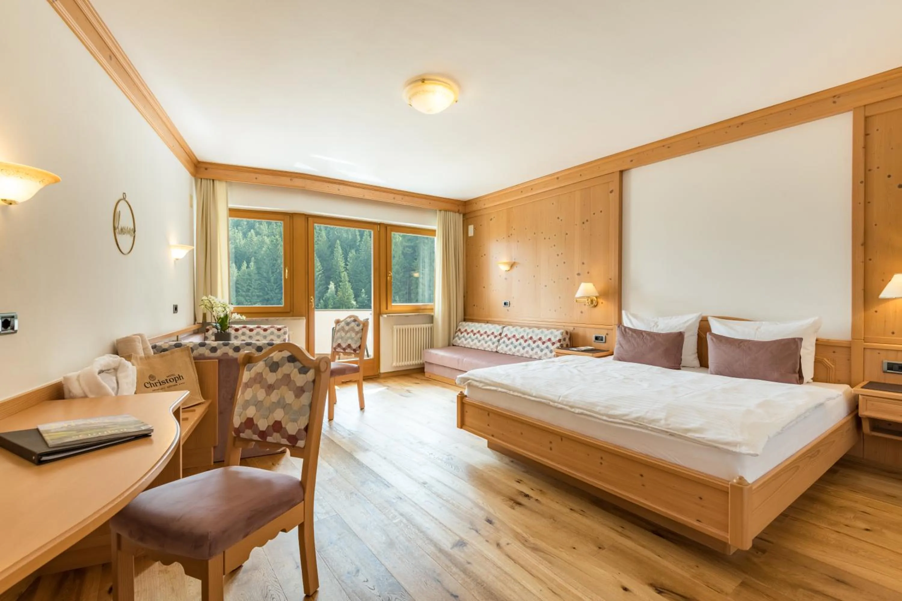 View (from property/room), Bed in Hotel Christoph