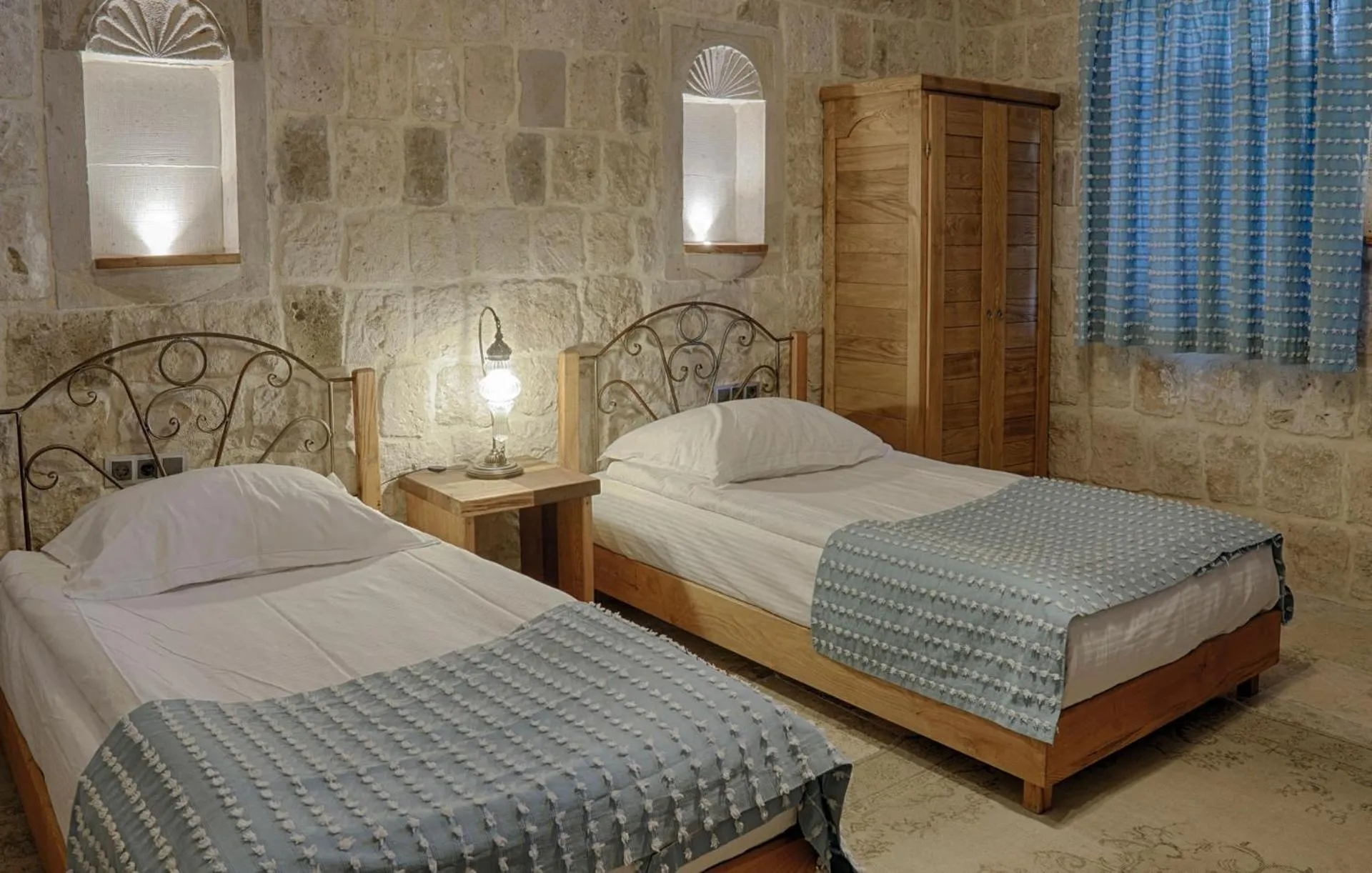Bedroom, Bed in Hera Cave Suites