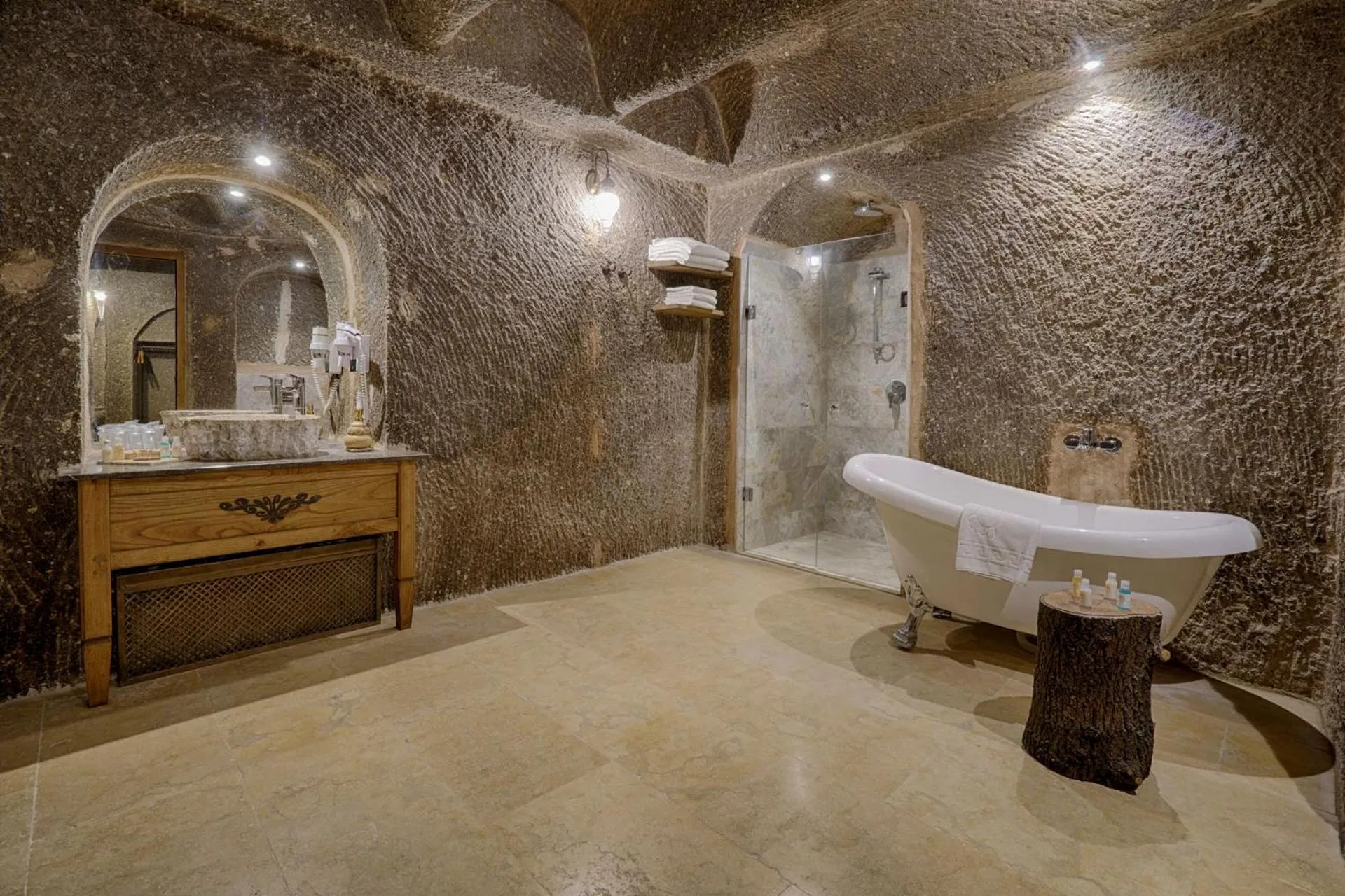 Bathroom in Hera Cave Suites