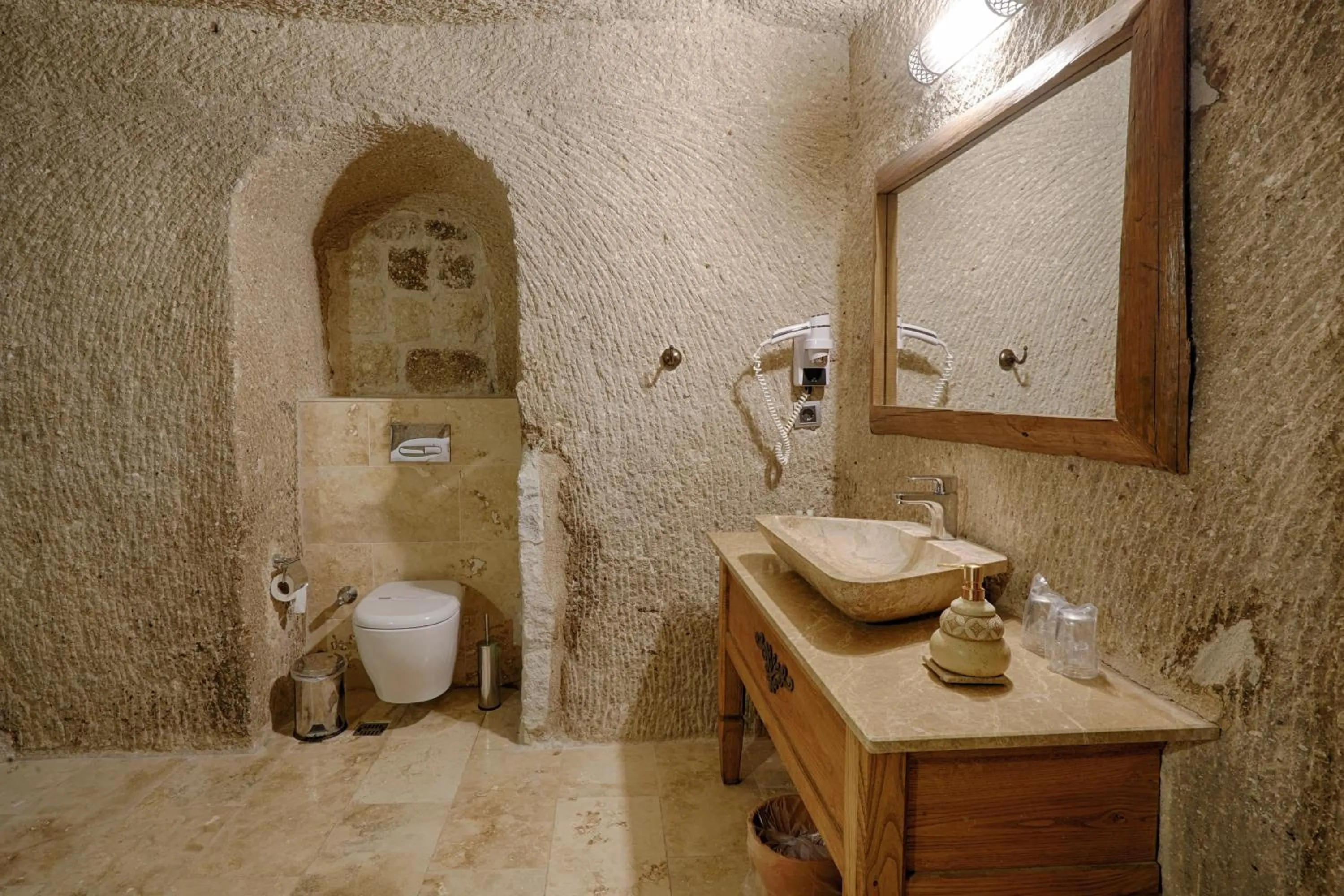 Bathroom in Hera Cave Suites