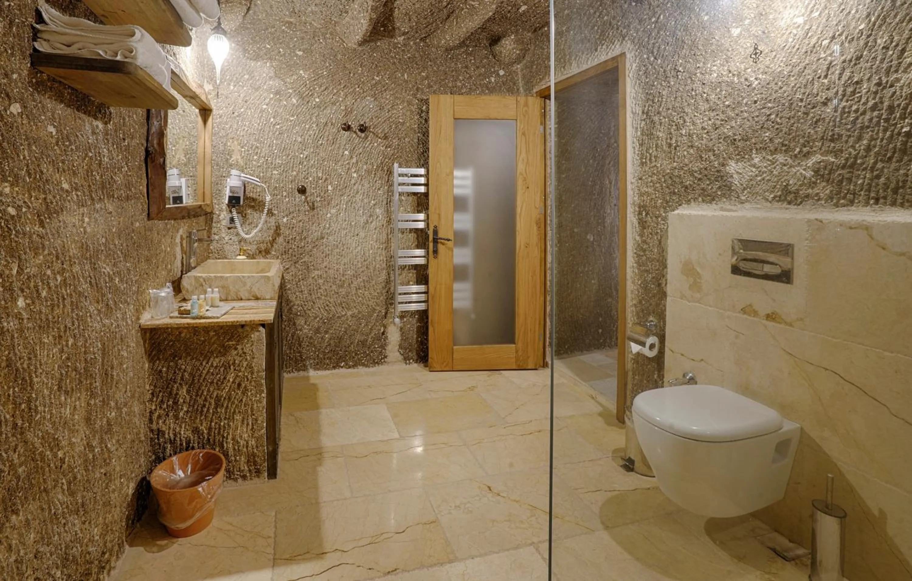 Bathroom in Hera Cave Suites