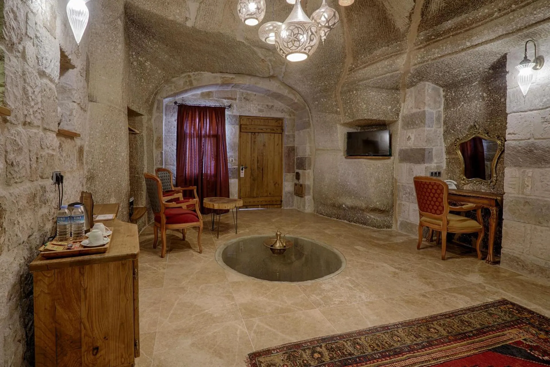 Bedroom in Hera Cave Suites