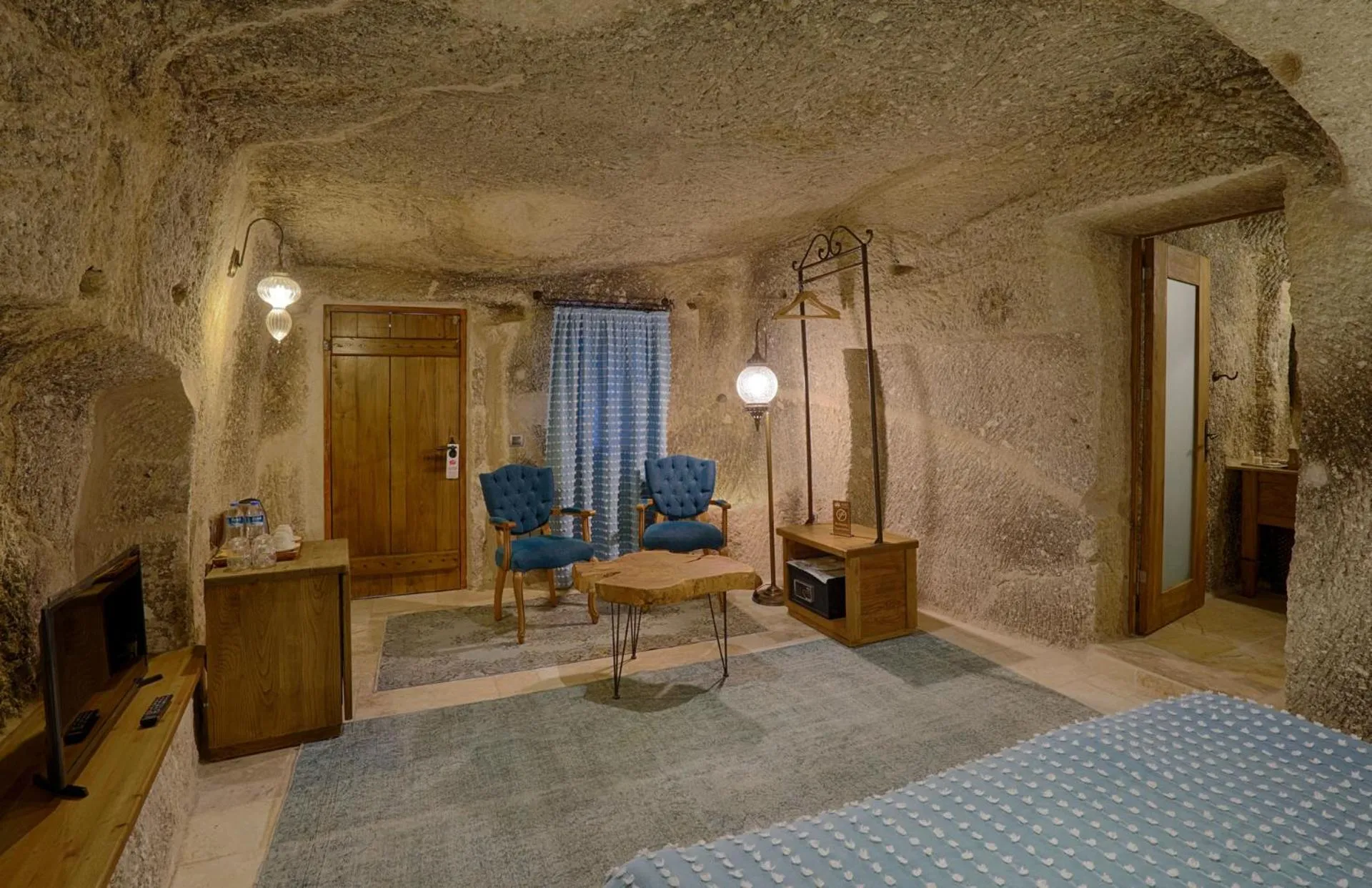 Bedroom, Bed in Hera Cave Suites