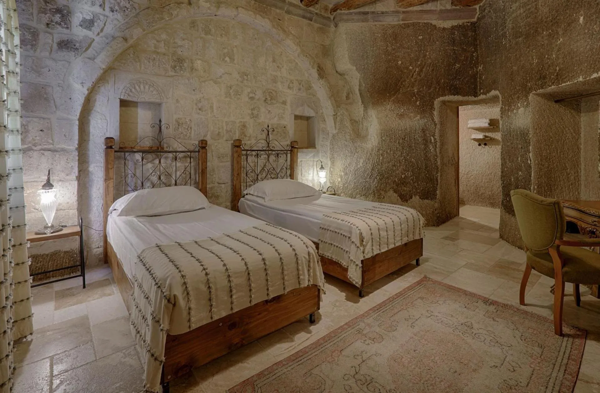 Bedroom, Bed in Hera Cave Suites