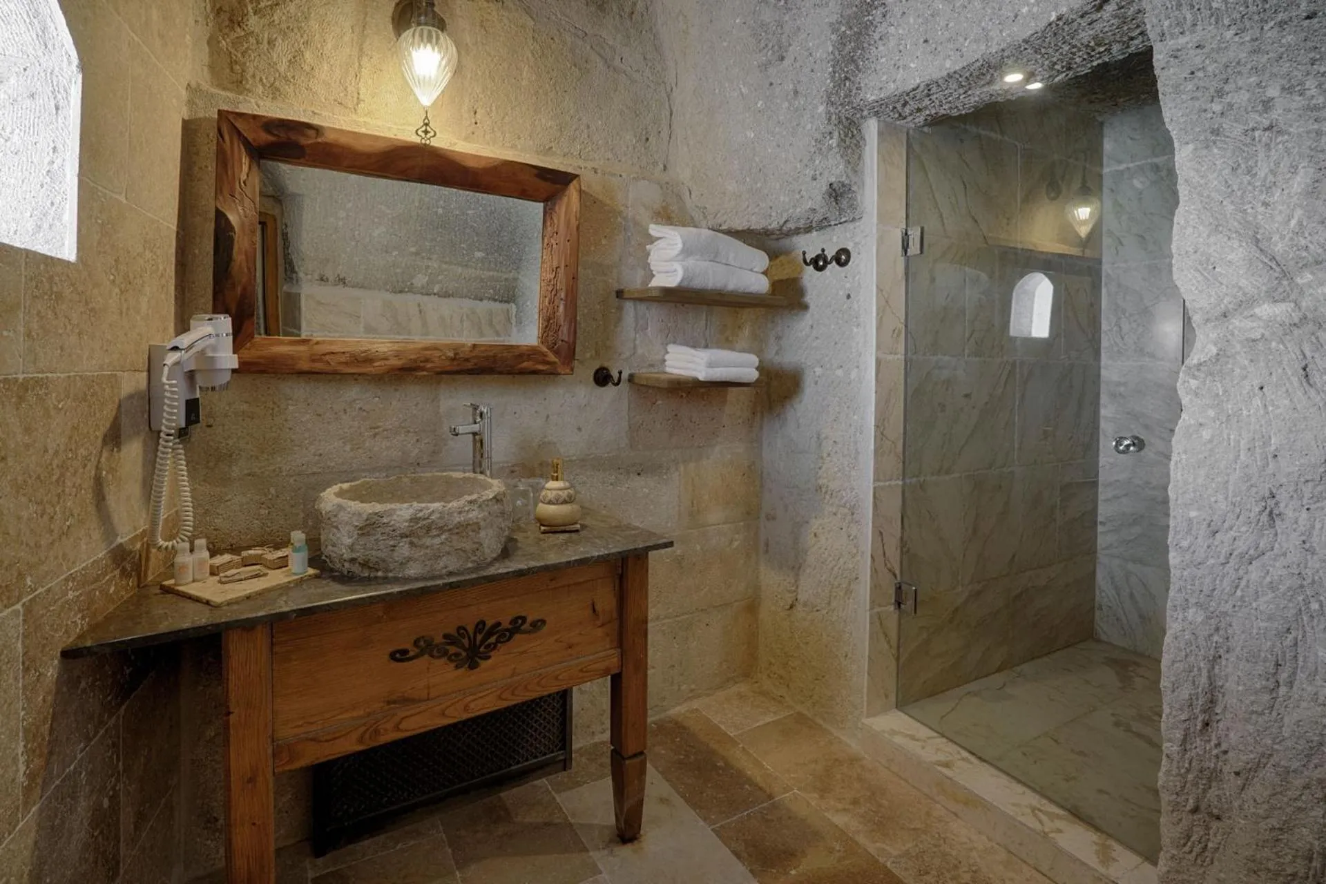 Bathroom in Hera Cave Suites