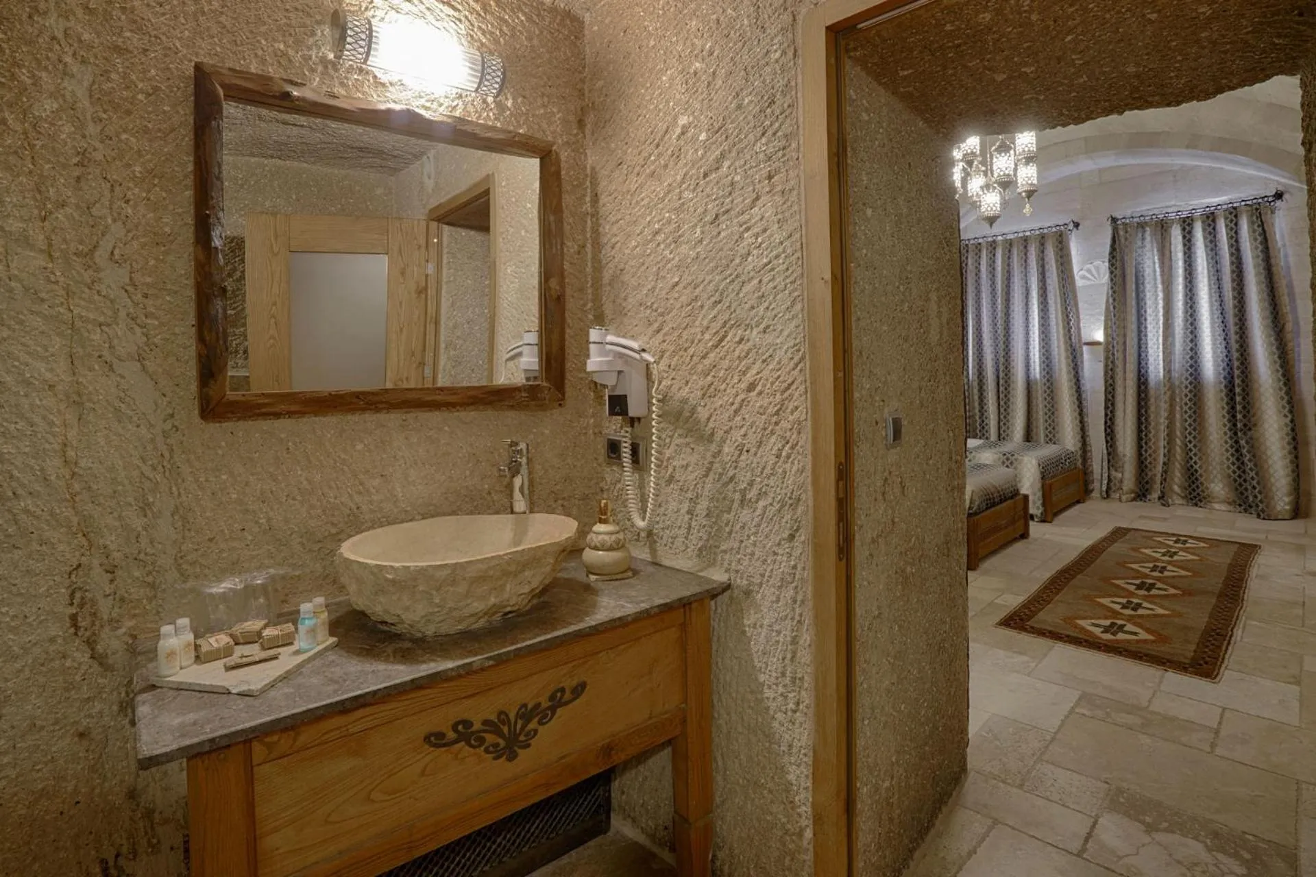 Bathroom, Bed in Hera Cave Suites