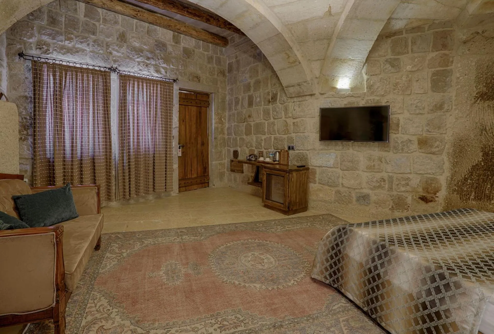 Bedroom in Hera Cave Suites