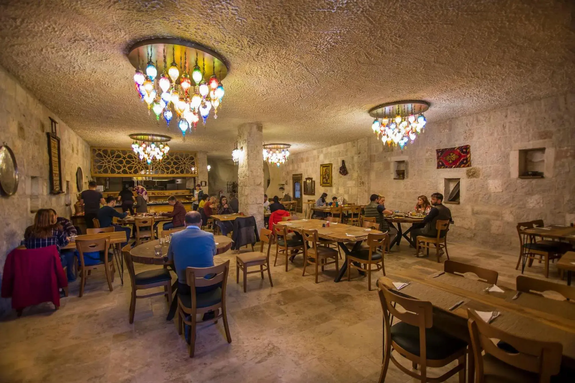 Restaurant/places to eat in Hera Cave Suites Restaurant/places to eat in Hera Cave Suites