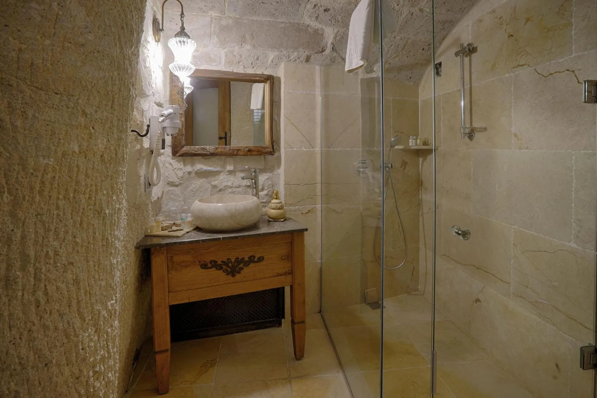 Bathroom in Hera Cave Suites