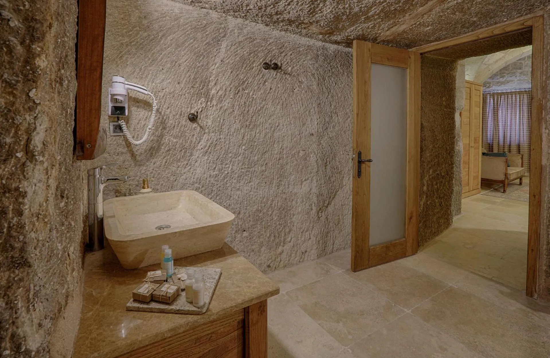 Bathroom in Hera Cave Suites