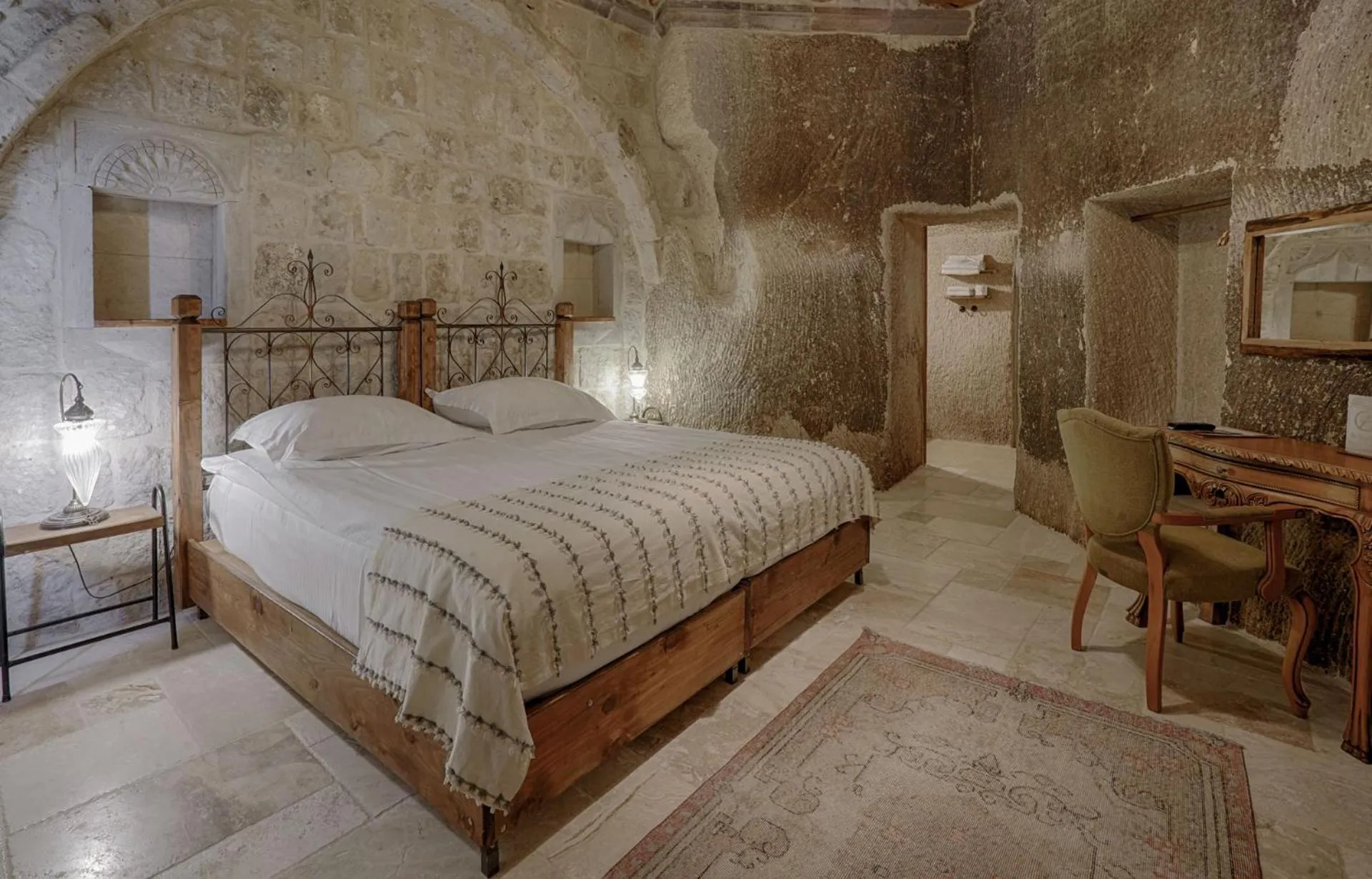 Bedroom, Bed in Hera Cave Suites