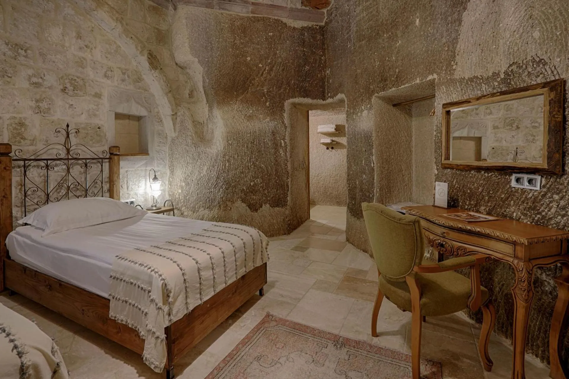 Bedroom, Bed in Hera Cave Suites