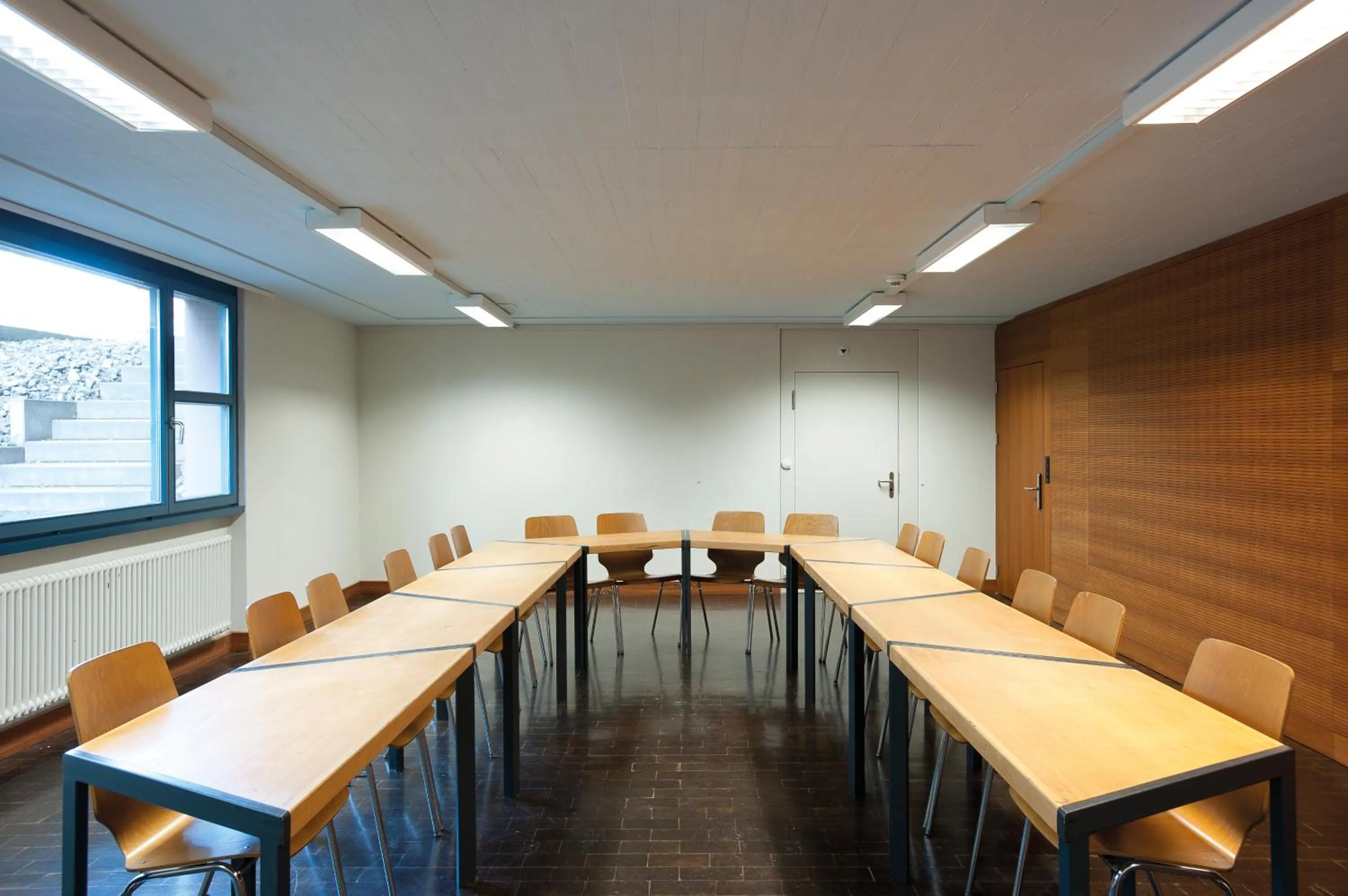 Business facilities in Zurich Youth Hostel