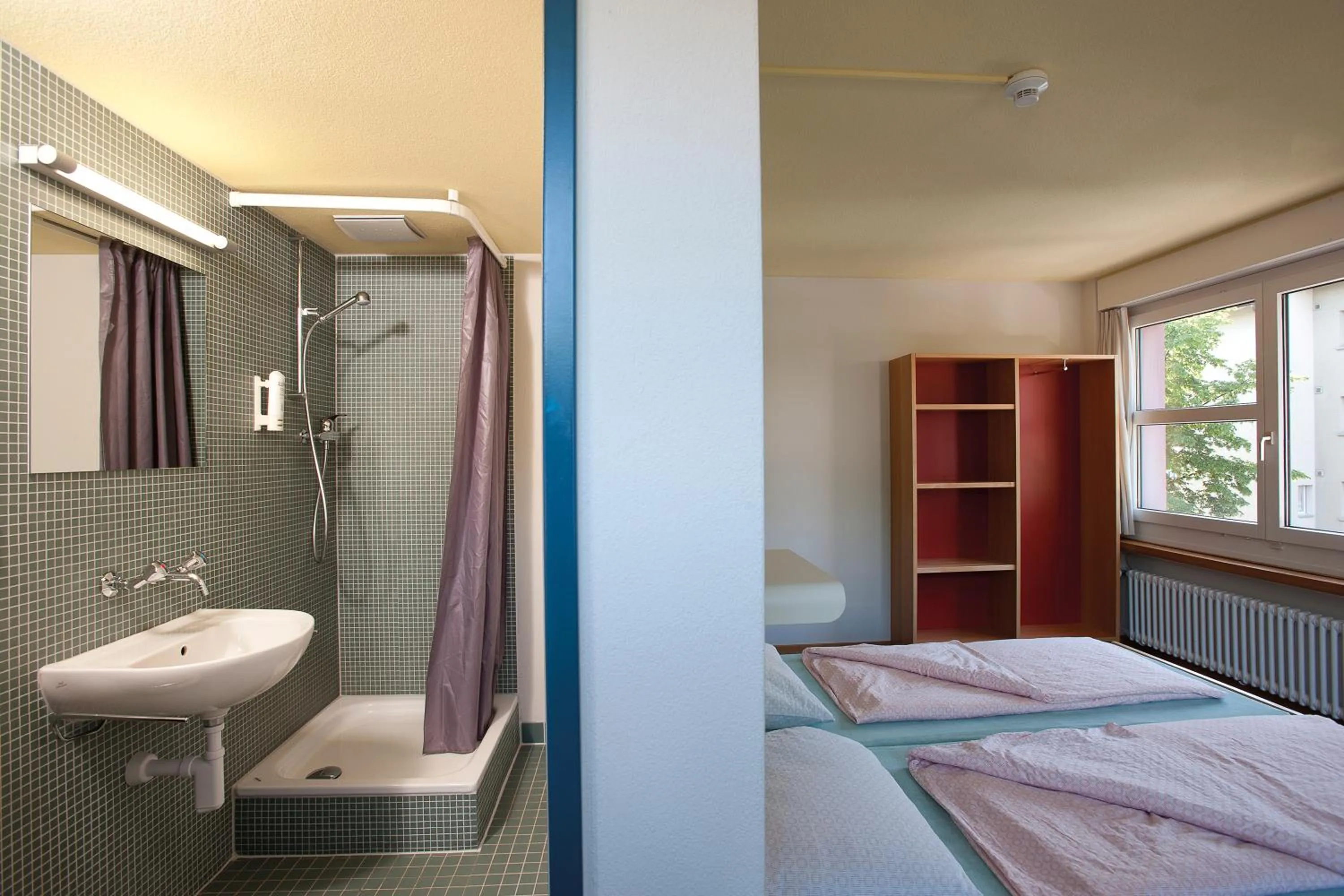 Bathroom, Bed in Zurich Youth Hostel